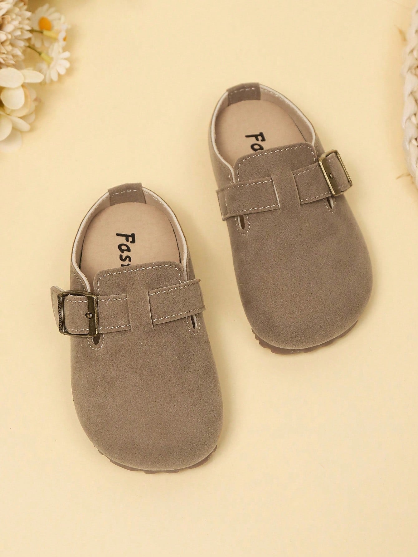 1 Pair Kids Anti-Slip Soft Sole Closed Toe Fashion Casual Flat Slippers Suitable For Spring And Summer Outdoor Wear