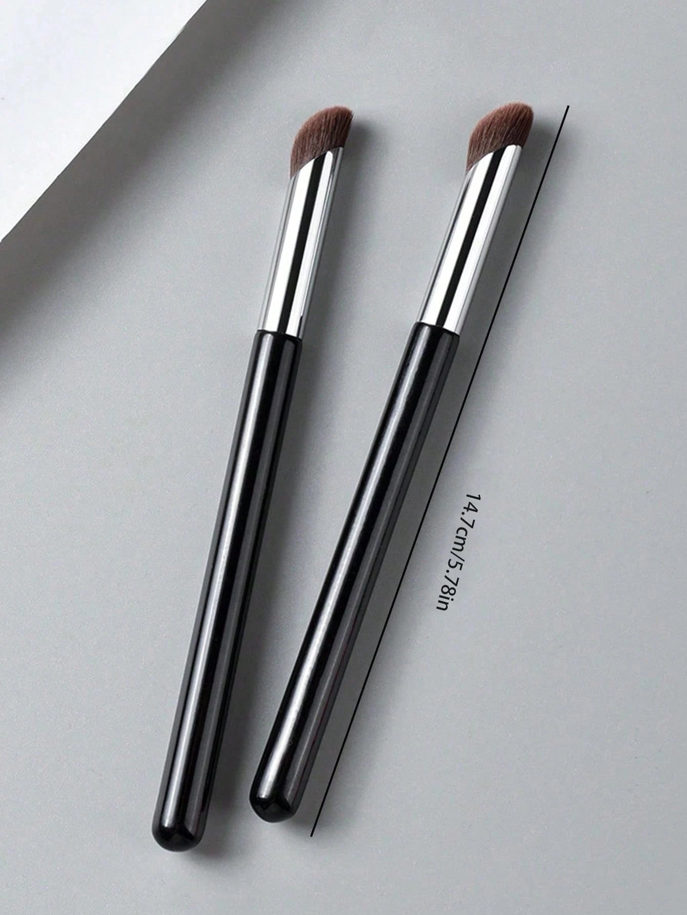 1pc Black Round Headed Concealer Brush, No Brush Marks, Covers Pimples, Acne Scars, Dark Circles,Foundation Brush,Concealer Brush,Blush Brush,Contour Brush,Blush Brush,Bronzer Brush,Powder Brush,Found