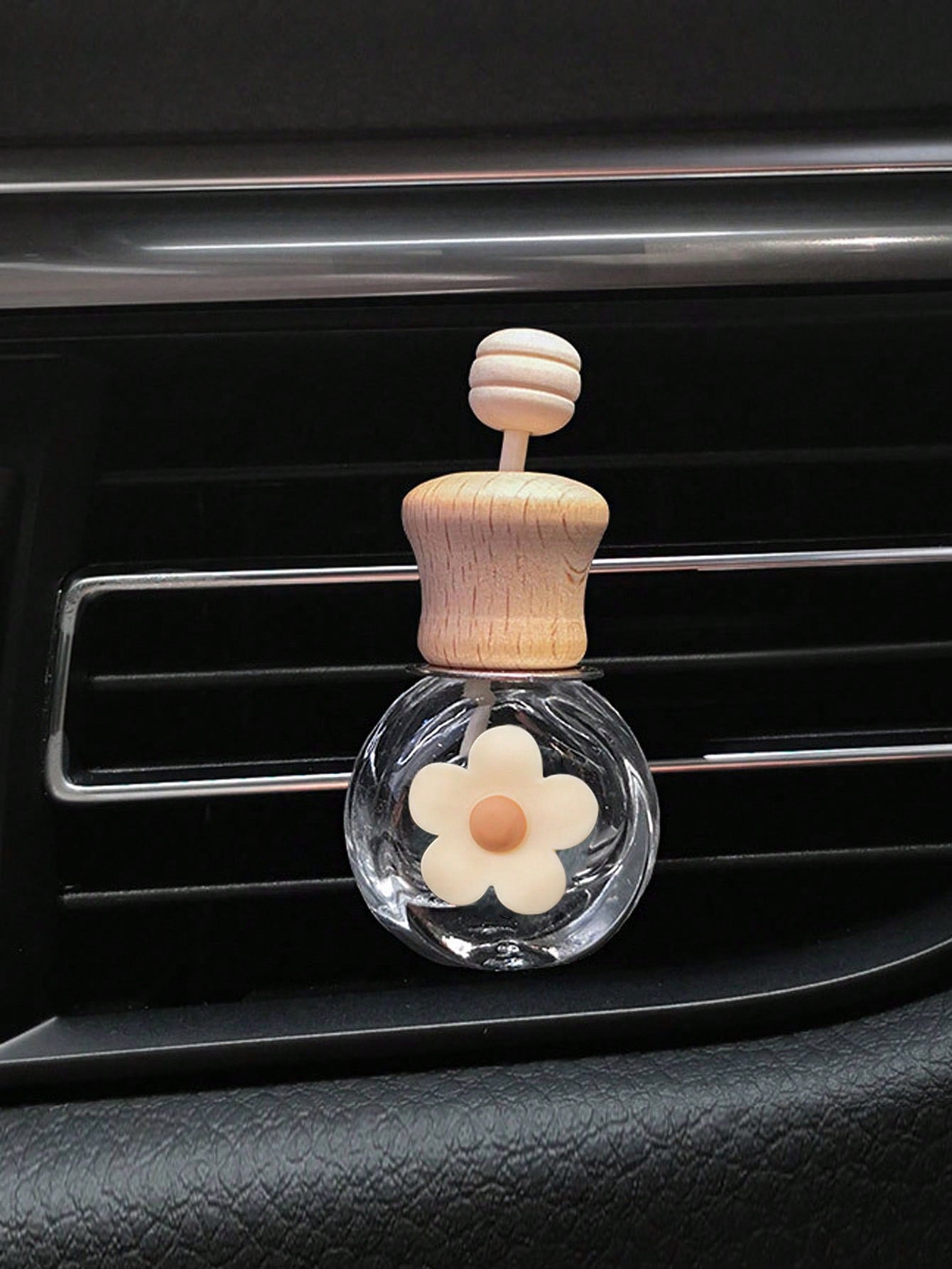 1pc Daisy Fragrance Bottle Car Air Vent Fragrance Diffuser With Clip, Empty Essential Oil Container Car Interior Decoration