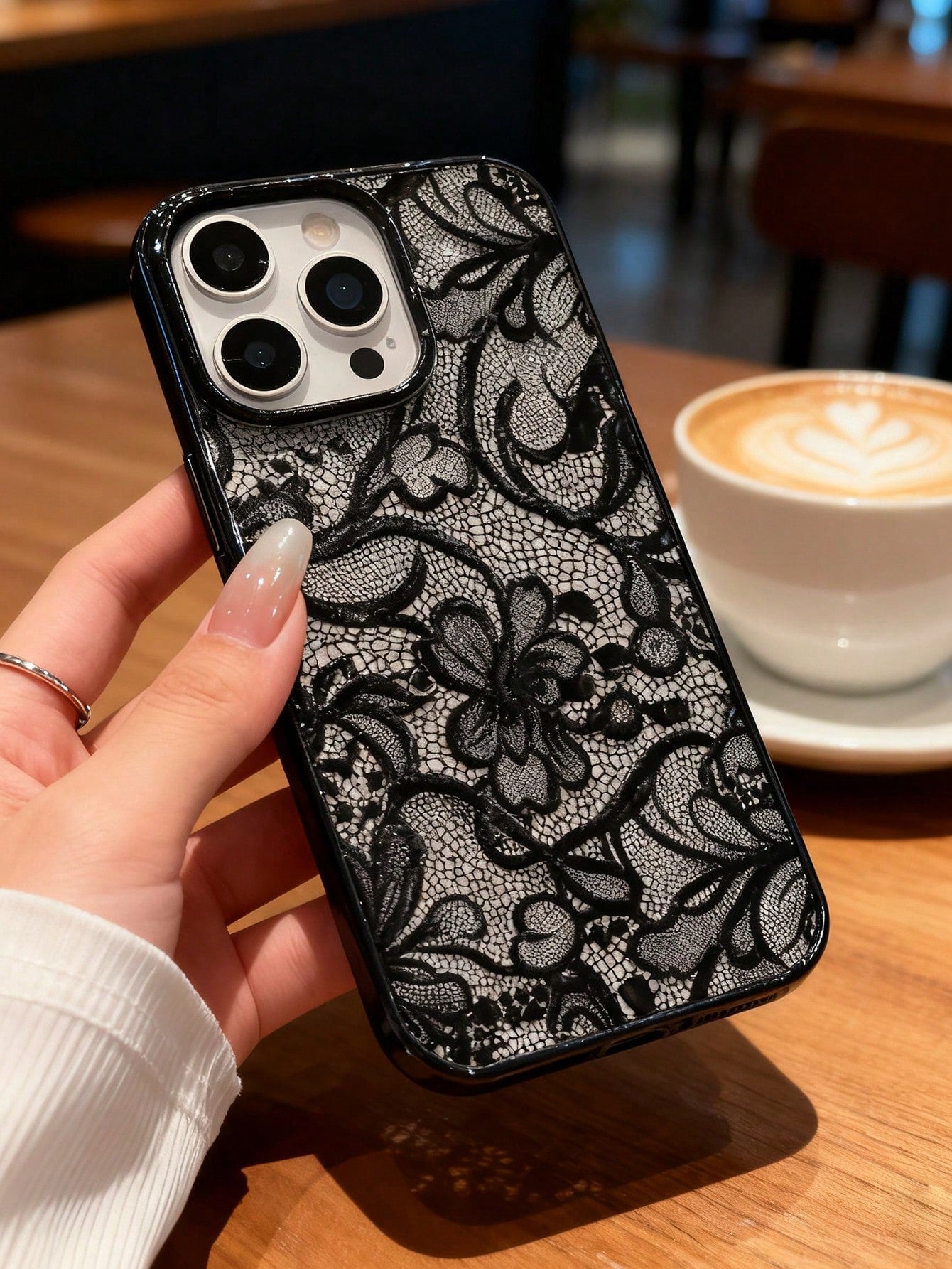 1pc Elegant Black Lace Floral Pattern Phone Case, TPU Shockproof Protective Cover, Compatible With 17/16/15/14/13/12/11/Pro/Pro Max/Plus, Suitable As Gift For Family, Couples, Friends, Aesthetic