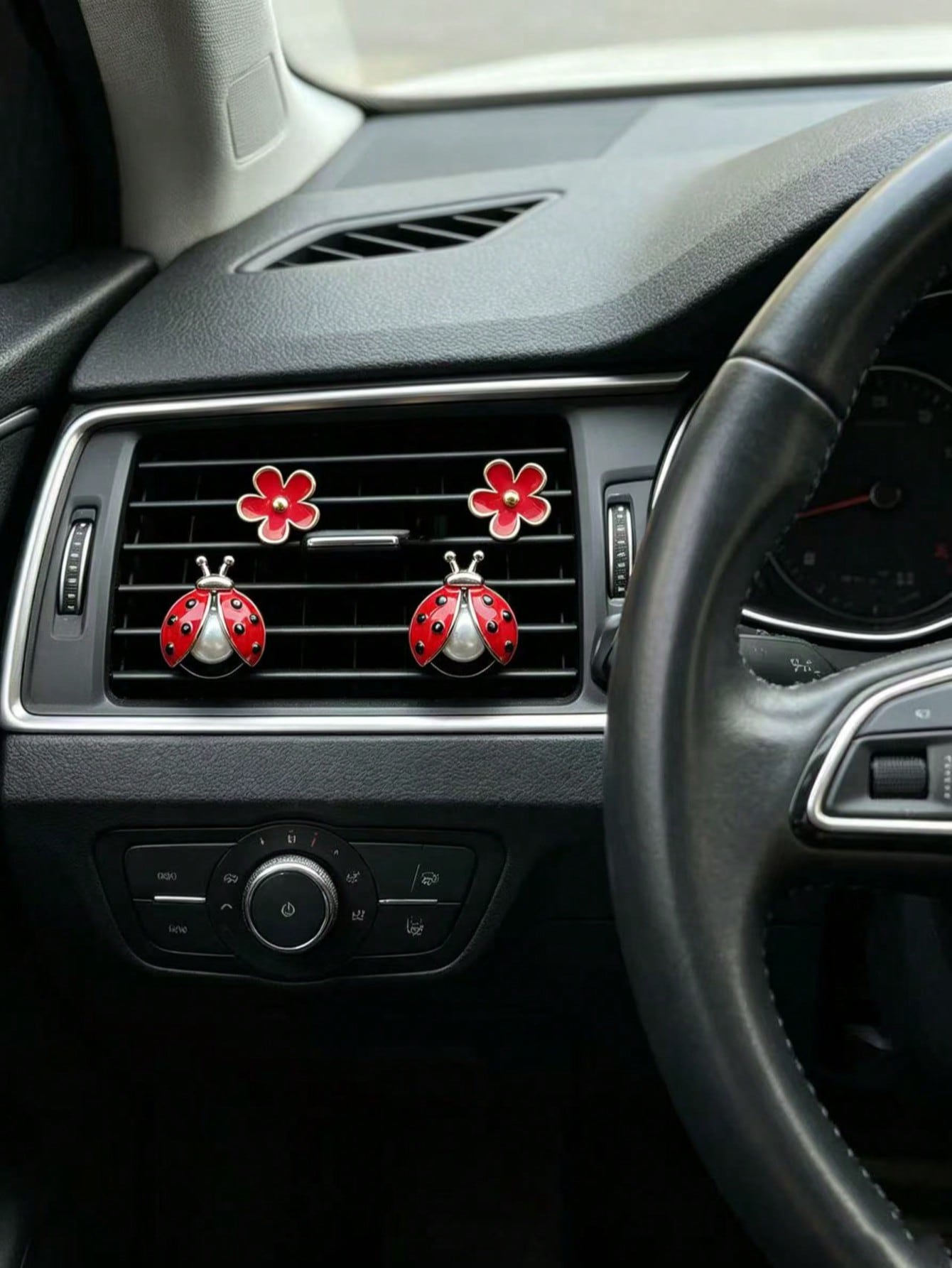 Ladybug Flower Car Air Vent Clip Aromatherapy, Cute Insect Car Interior Decoration, Red Ladybug Flower Car Air Vent Clip, Car Interior Decoration