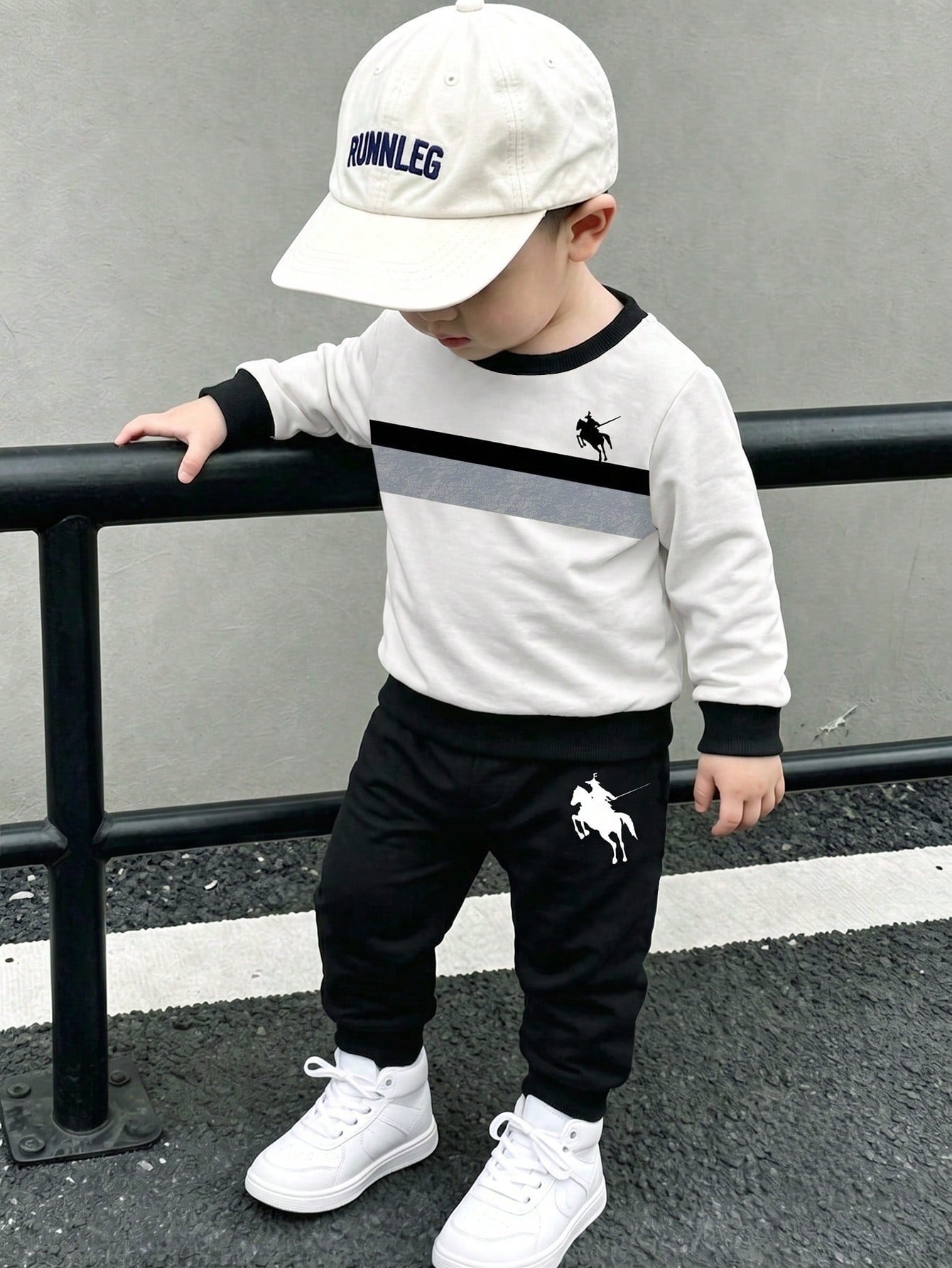 Playful Pals 1 Set Baby Boy Horse Logo Letter Print Crew Neck Long Sleeve Ribbed Sweatshirt With Horse Logo Pattern Print Black Long Sweatpants, Suitable For Autumn/Winter Outdoor Activities