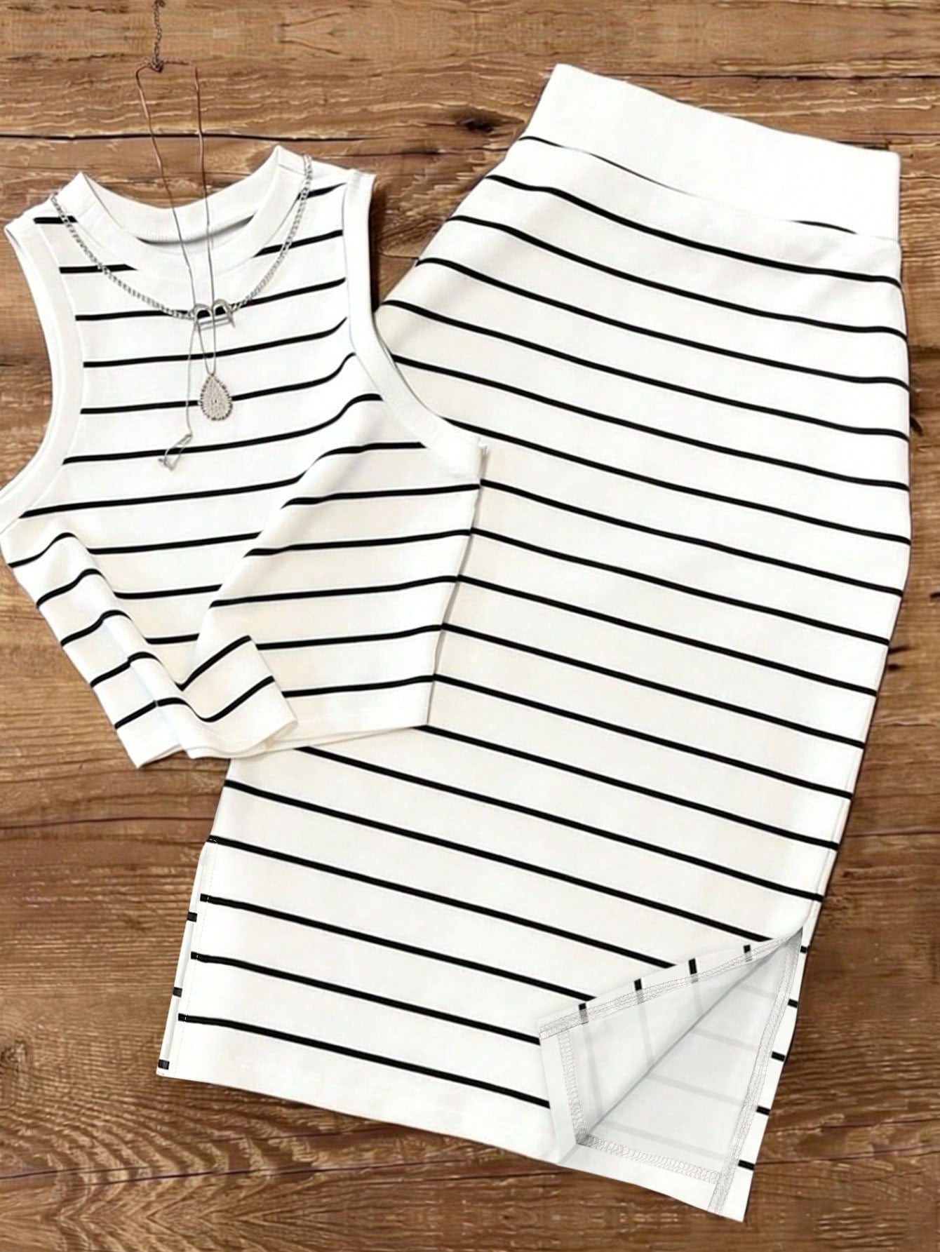 UREREM Women's Striped Contrast Color Casual Elegant Party Ribbed Slit Beach Vest And Skirt 2-Piece Set Summer, Resort Wear