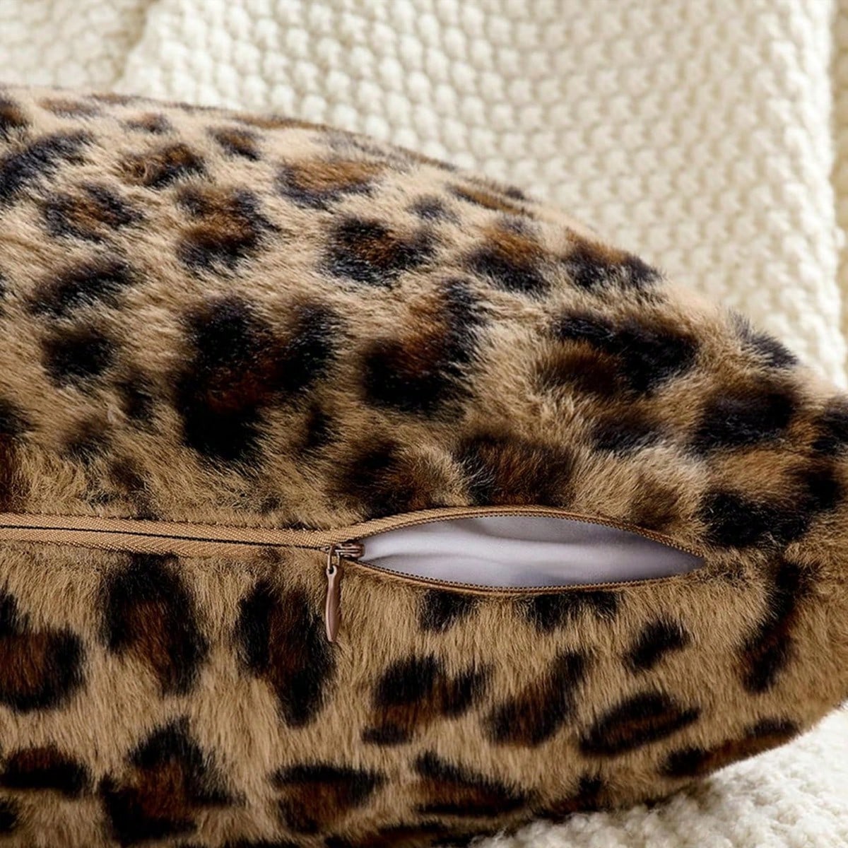 1/2pcs Farmhouse Leopard Print Pillowcase, Fashionable Reversible Pillow Cover, Leopard Pattern Sofa Cushion Cover, Home Decor, Pillow Insert Not Included