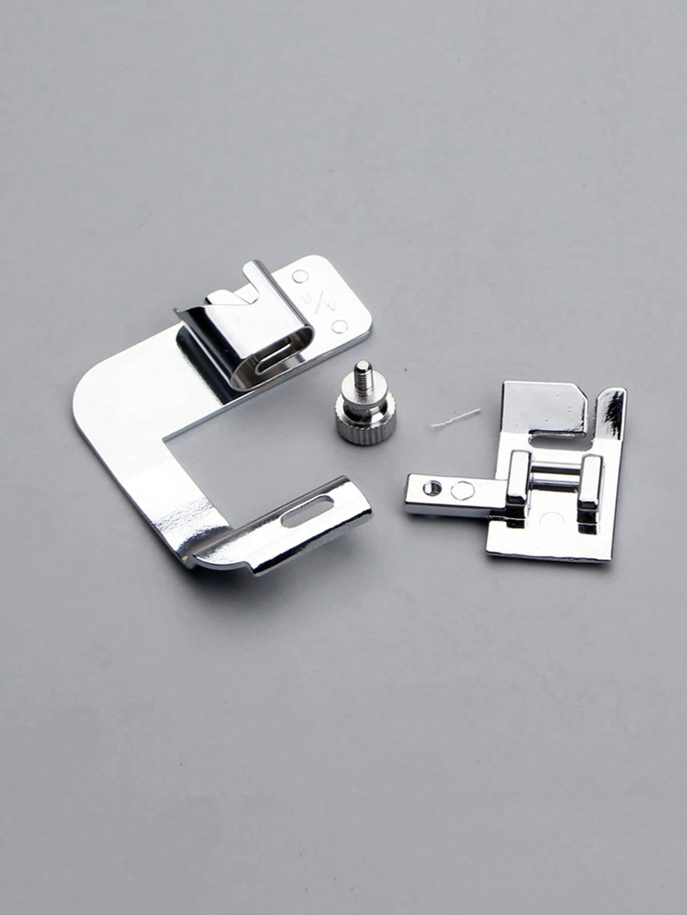 1/2Pcs Iron Alloy Rolled Hem Presser Foot, Adjustable Hemmer Foot Attachment For Most Household Sewing Machines, Universal Sewing Foot Accessories, Essential Sewing Supplies For DIY Craft Lovers, Fabr