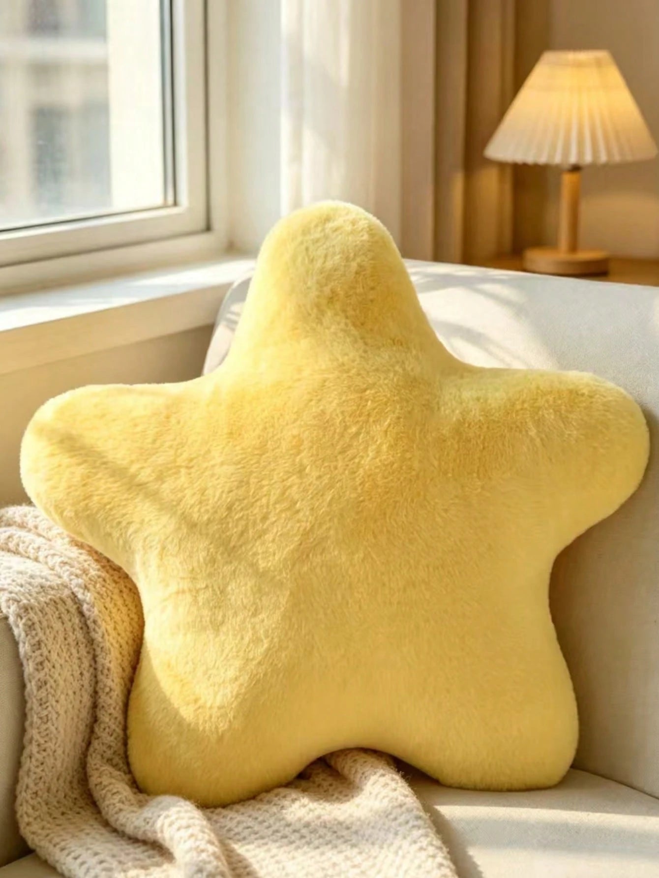 1 Moon-Shaped Decorative Pillow, Soft Faux Rabbit Fur Material, Suitable For Bed And Sofa, Moon-Shaped Plush Rug, Suitable For Living Room, Bedroom, Outdoor, Fall Thanksgiving Halloween Gifts Room Dec