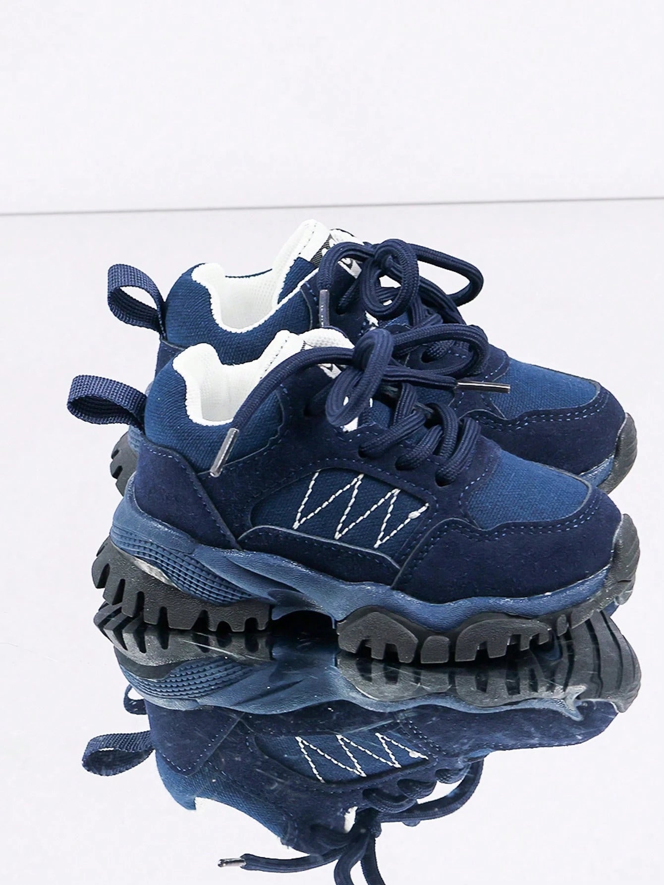 1 Pair Baby Sports Shoes Spring Autumn Fashion New Kids White Sneakers Soft Sole Anti-Slip Boys Casual Skate Shoes Infant Breathable Shoes Soft Upper Breathable Sports Shoes, Suitable For Boys And Gir