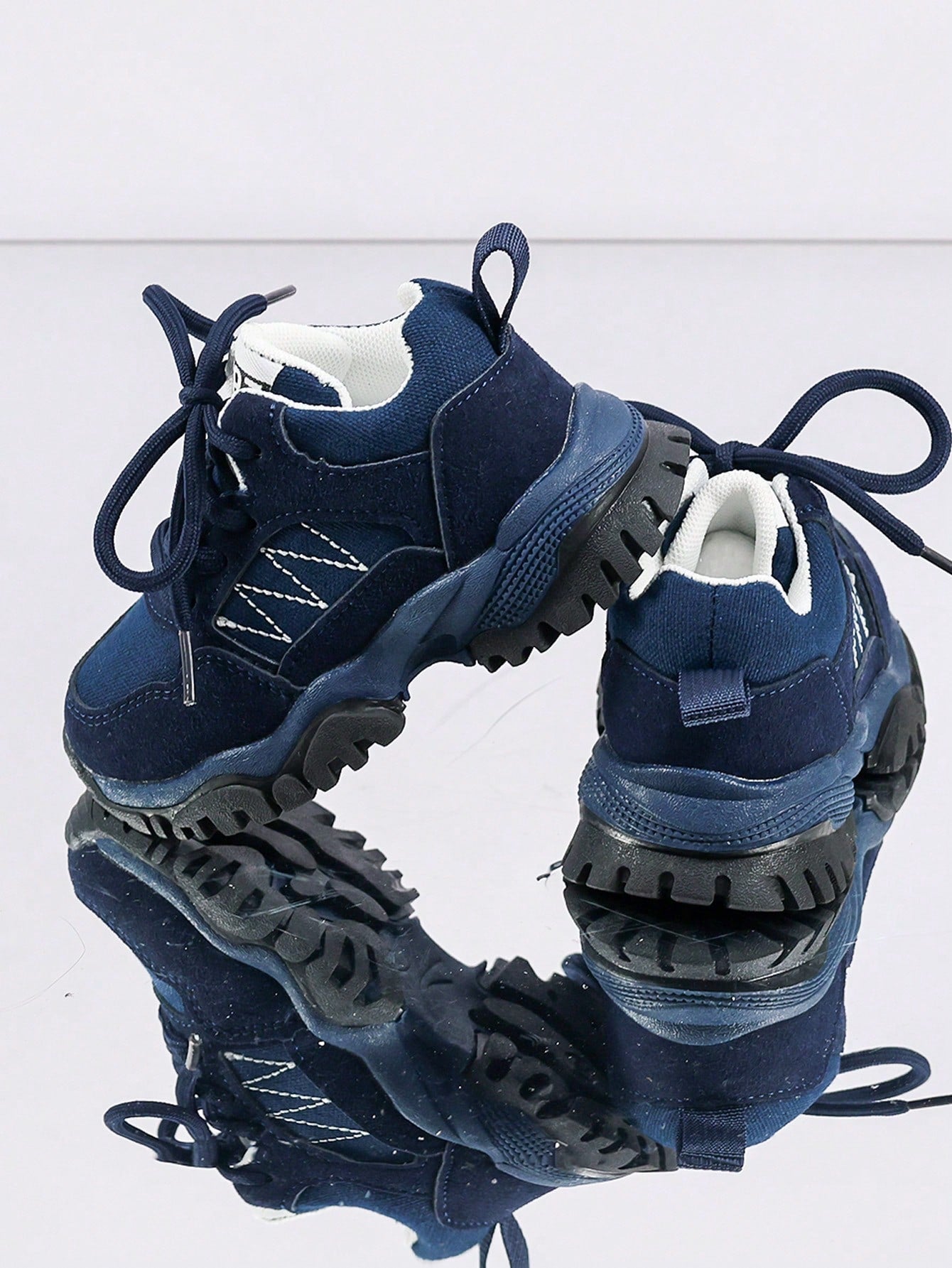 1 Pair Baby Sports Shoes Spring Autumn Fashion New Kids White Sneakers Soft Sole Anti-Slip Boys Casual Skate Shoes Infant Breathable Shoes Soft Upper Breathable Sports Shoes, Suitable For Boys And Gir