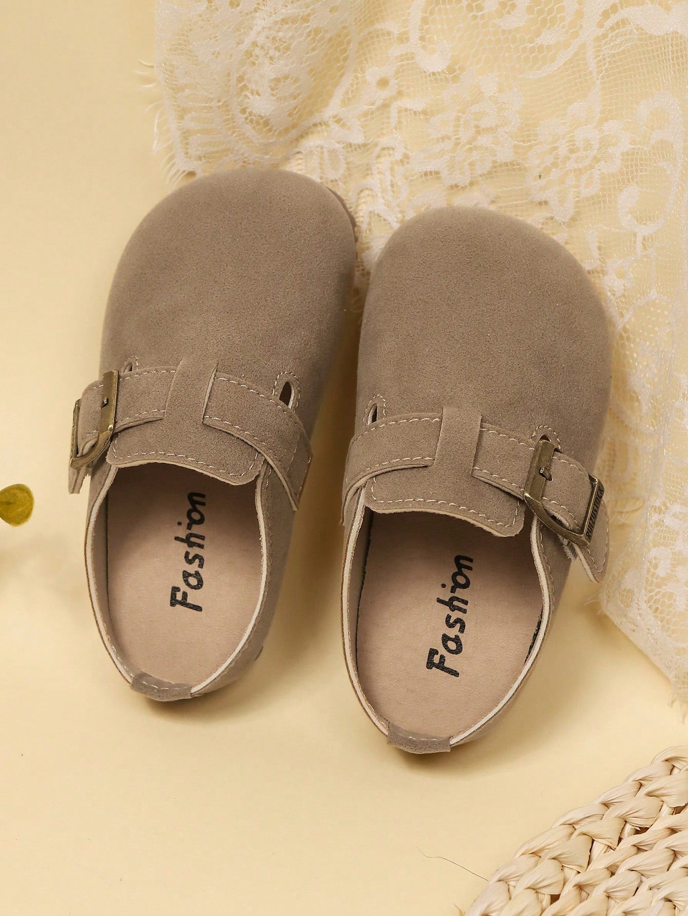 1 Pair Kids Anti-Slip Soft Sole Closed Toe Fashion Casual Flat Slippers Suitable For Spring And Summer Outdoor Wear