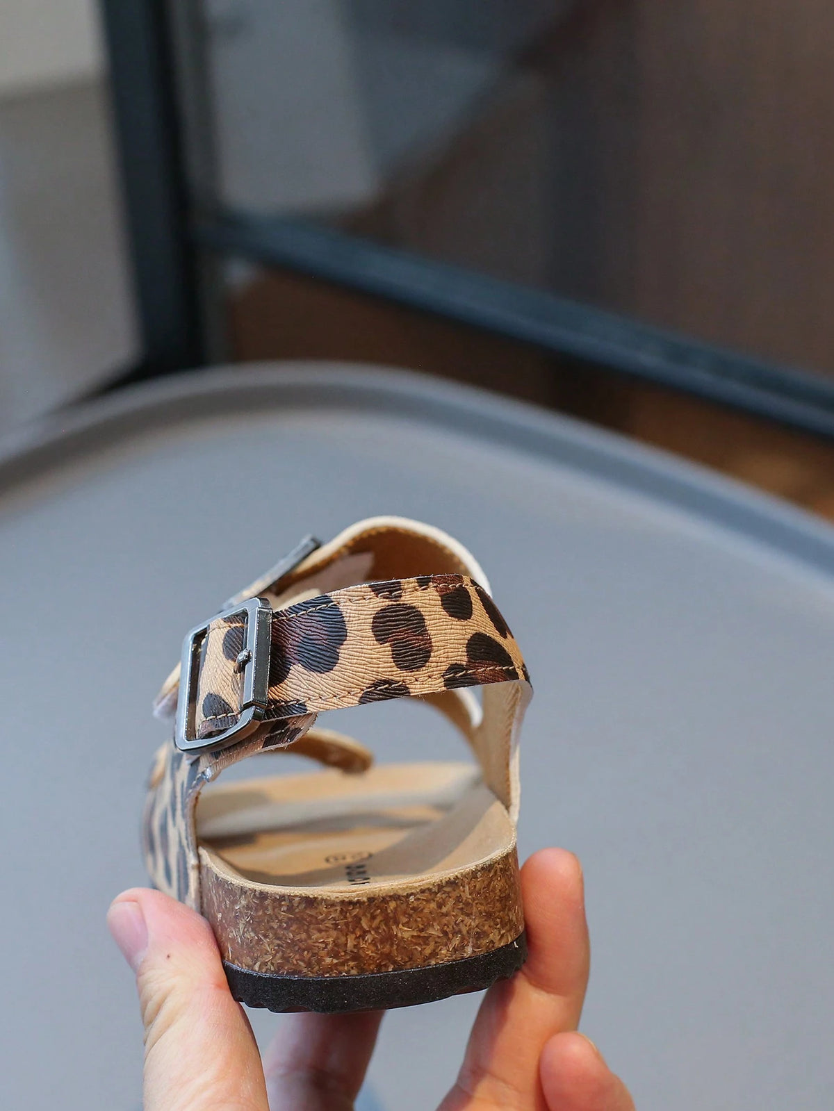 1 Pair Kids' Leopard Patterned, Embossed PU Sandals With Hook And Loop Strap, Non-Slip, Soft Flat Bottomed, Casual Summer Beach Fashion Shoes