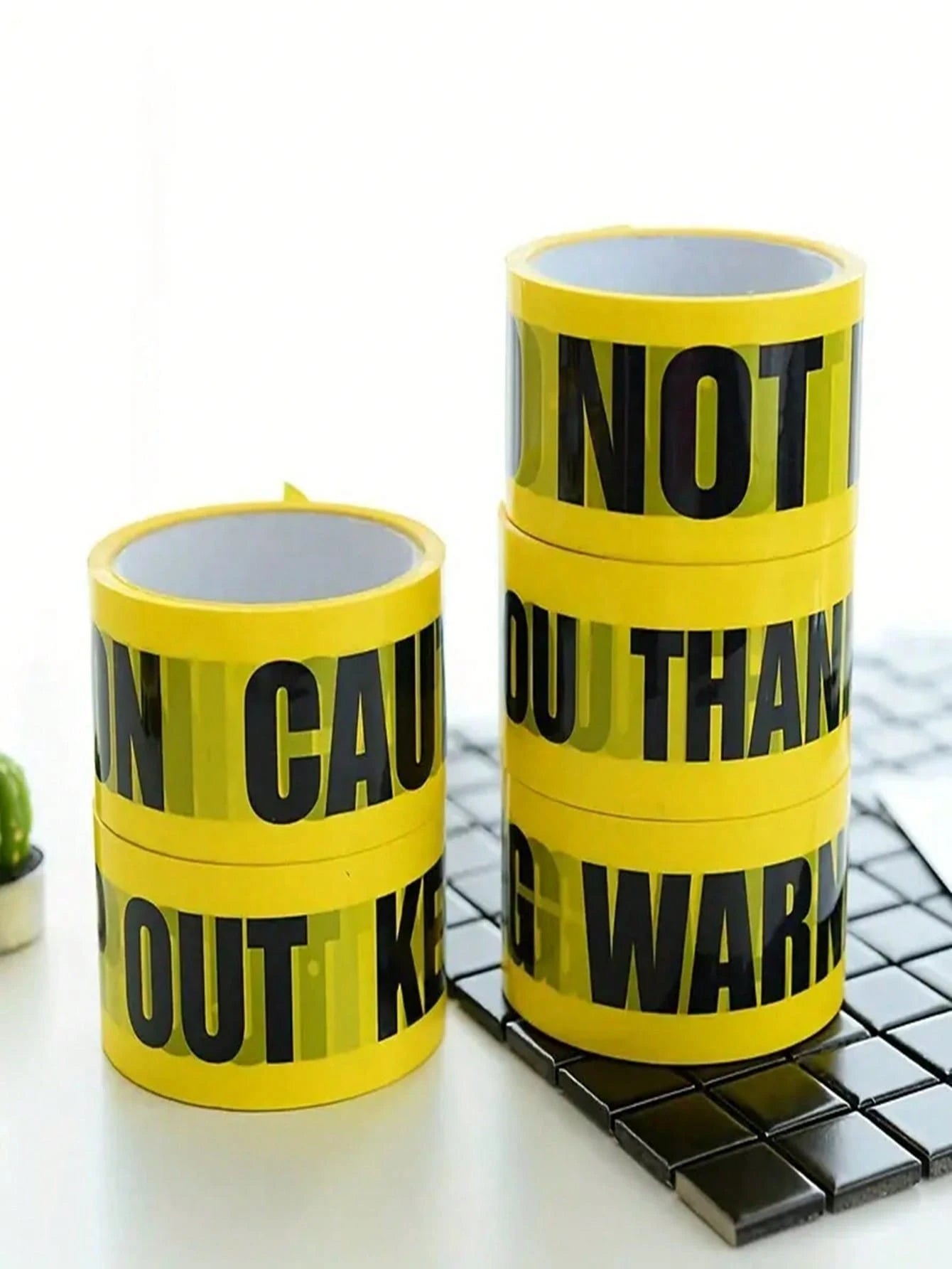 1 Roll 2500cm Yellow Halloween Caution Tape, Suitable For Birthday, Confirmation, General Celebrations, Party Supplies, Carnival, Construction Themed Events, Halloween And More- Non-Adhesive Polyethy
