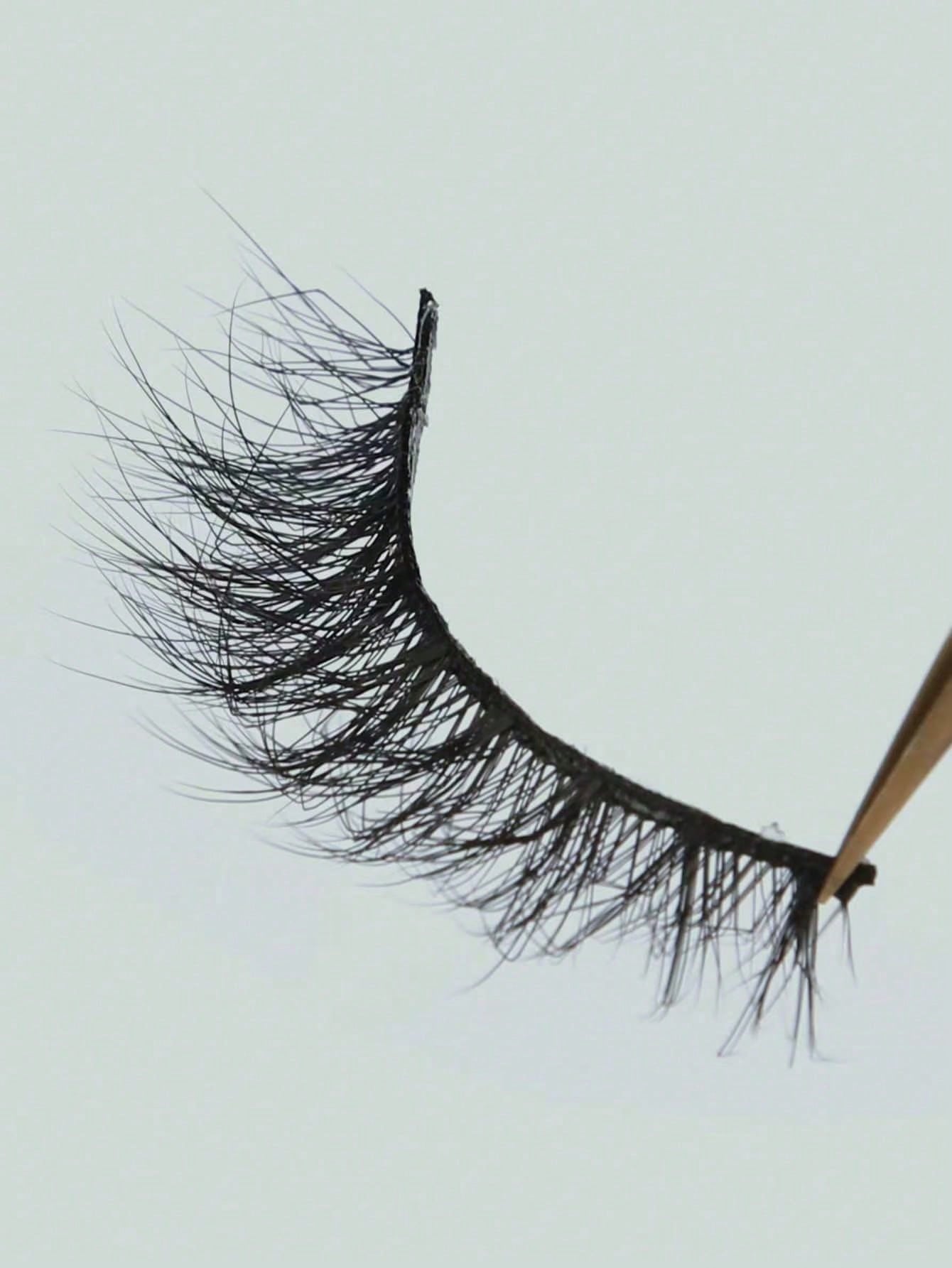 10 Pairs Crisscross Messy Eyelashes Full Strip Lashes That Elongate And Thicken The Outer Corners For A Foxy-Eye Lifting Effect.