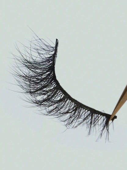 10 Pairs Crisscross Messy Eyelashes Full Strip Lashes That Elongate And Thicken The Outer Corners For A Foxy-Eye Lifting Effect.