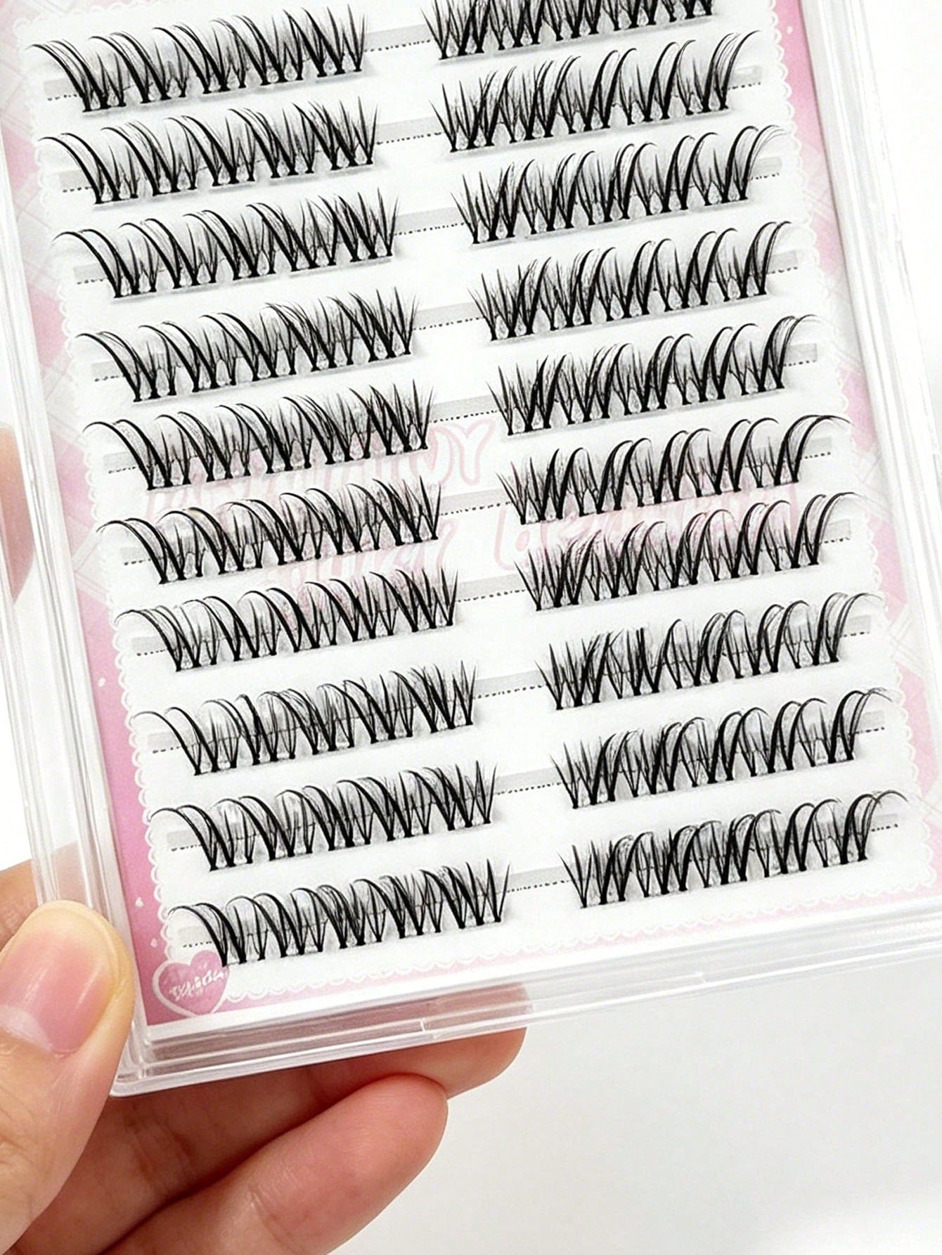 100pcs Glue-Free Korean Style Black Light Slanted Flying Eyelashes, Natural Segmented Single Cluster False Eyelashes, New Realistic Eyelashes (Random Backing Card), Suitable For Women's Eye Makeup, Pa