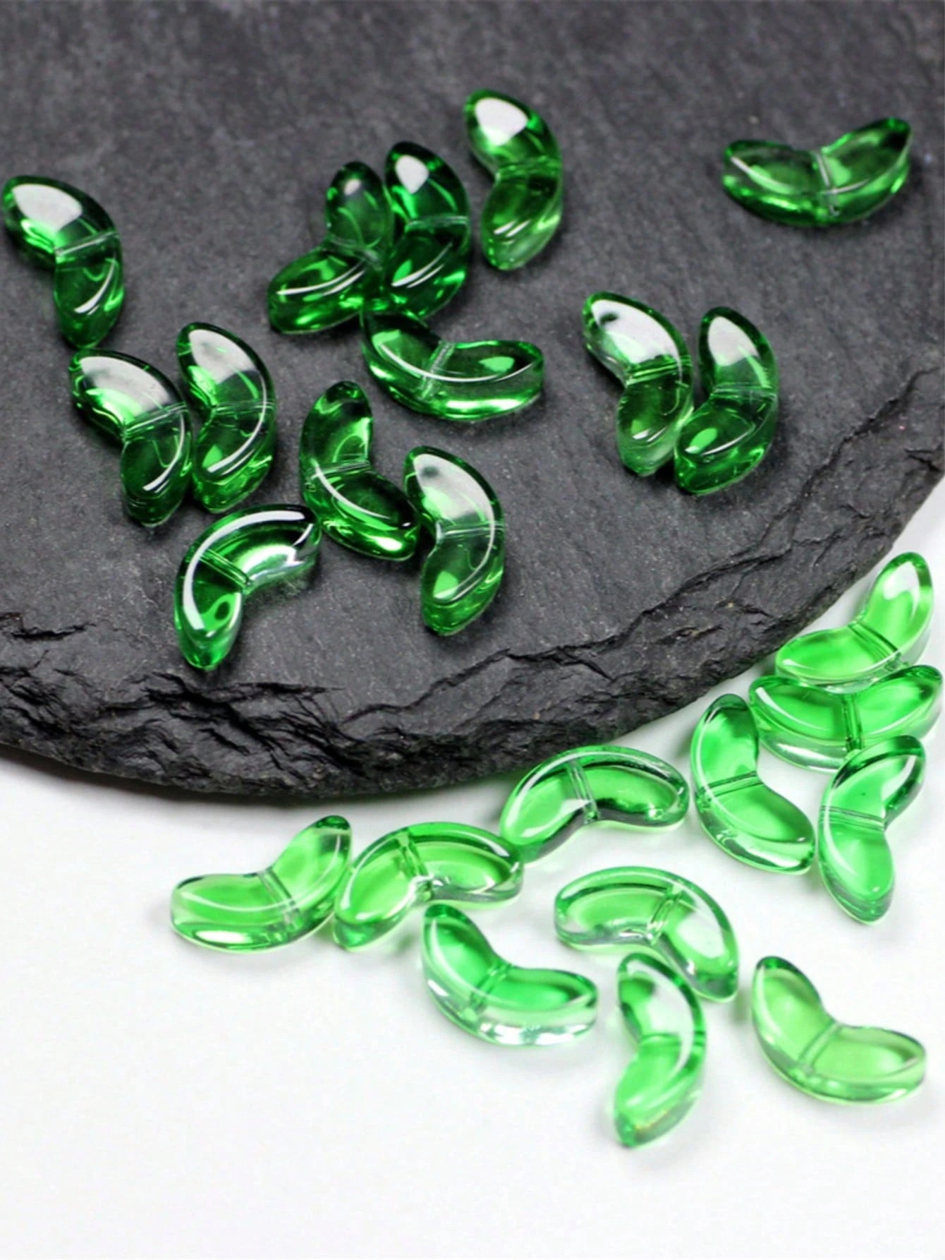 100pcs Tulip Flowers And Leaves Glass Beads For Jewelry Making Spacer Beads Kit Set For DIY Bracelets, Necklaces, Earrings, Bags, Phone Charms, Car Charms, Etc