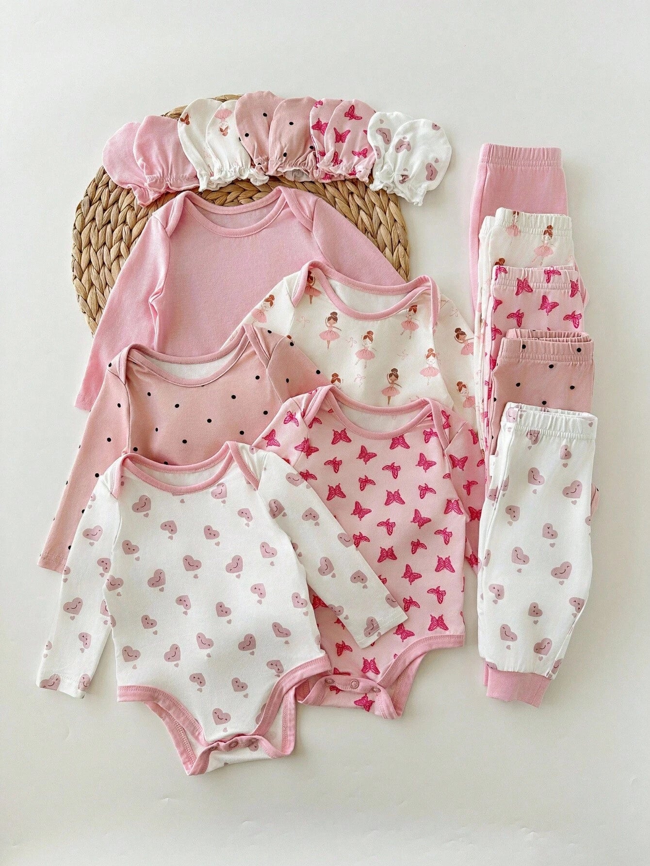 15-Piece Set Newborn Baby Girl Cute White Autumn Knitted Polka Dot Long-Sleeved Jumpsuit,Printed Trousers & Gloves,Family Matching Soft Winter Clothes