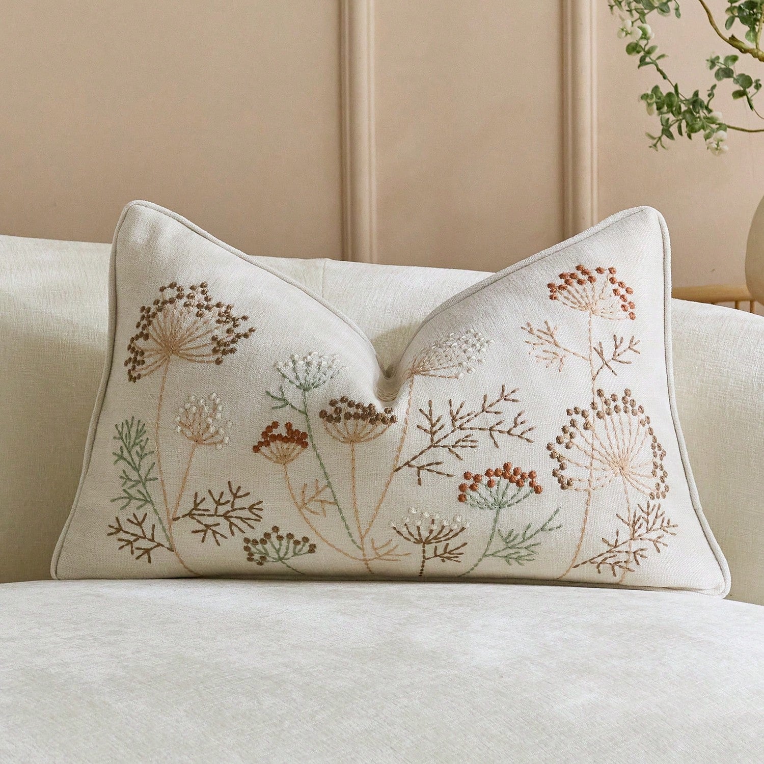 1pc 12x20 Inch Embroidered Throw Pillow Cover, Bohemian Style Decorative Cushion Cover With Zipper, Suitable For Living Room Sofa Bed, Floral & Bee Design, Beige