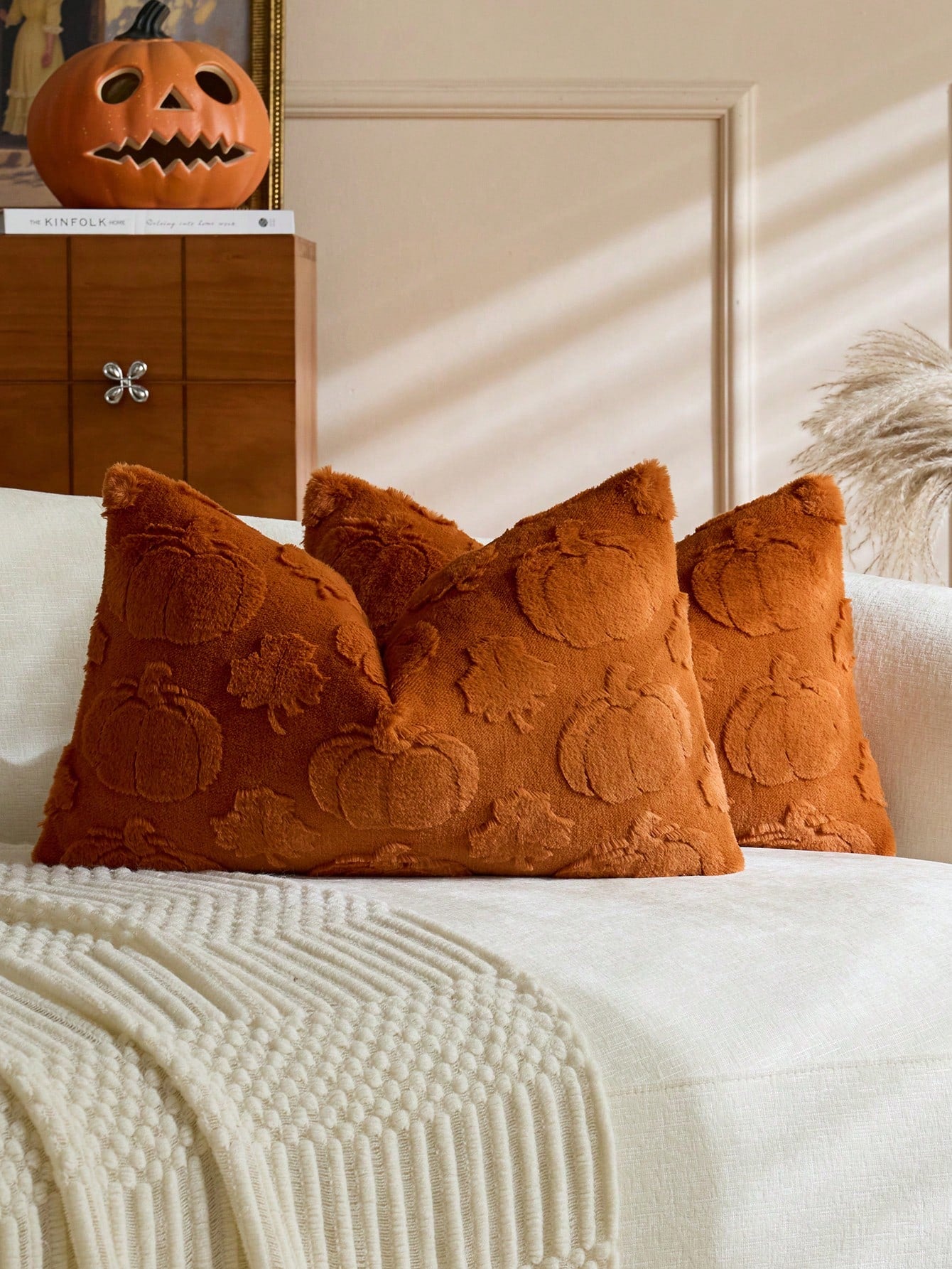 1pc/2pcs Halloween Orange Pumpkin Maple Leaf Decorative Pillowcase, Soft Faux Fur Front, Dutch Velvet Back, Square Cushion Cover, Holiday Home Decor Pillowcase, Soft Comfortable Velvet Fabric, Modern