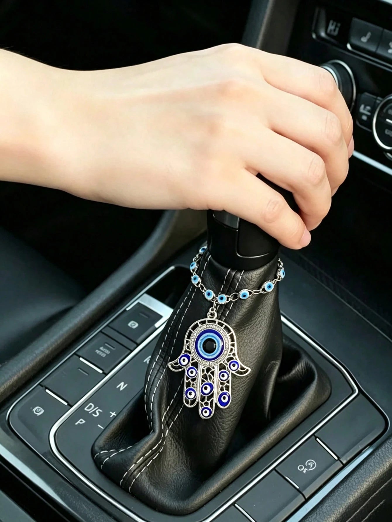 1pc Alloy Rhinestone Evil Eye Decorative Chain, Car Gear Shift Decor, Steering Wheel Decor, Unisex Car Interior Hanging Ornament