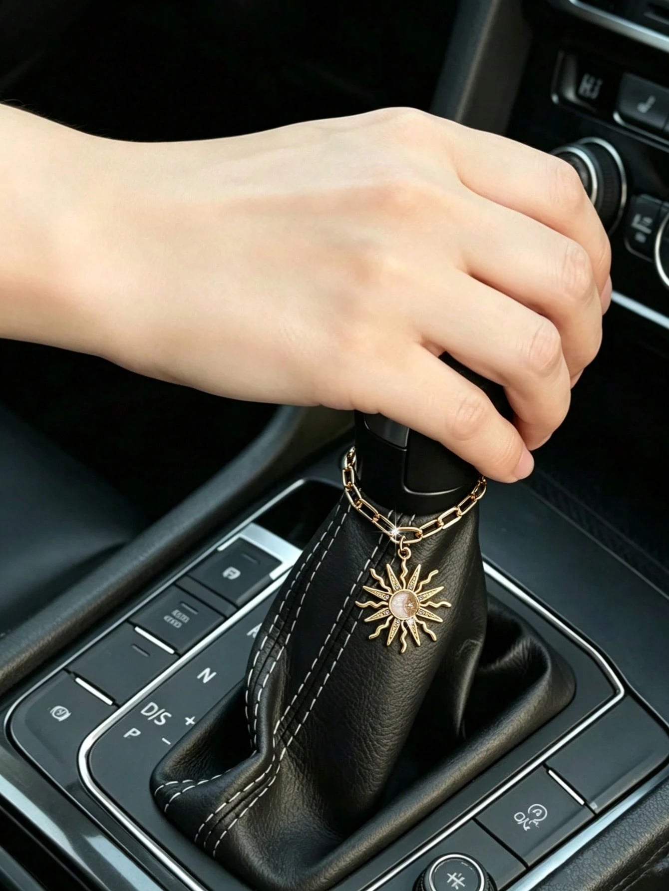 1pc Alloy Rhinestone Sun Star Moon Car Gear Shift Decor, Car Interior Hanging Ornament, Car Decorative Accessory