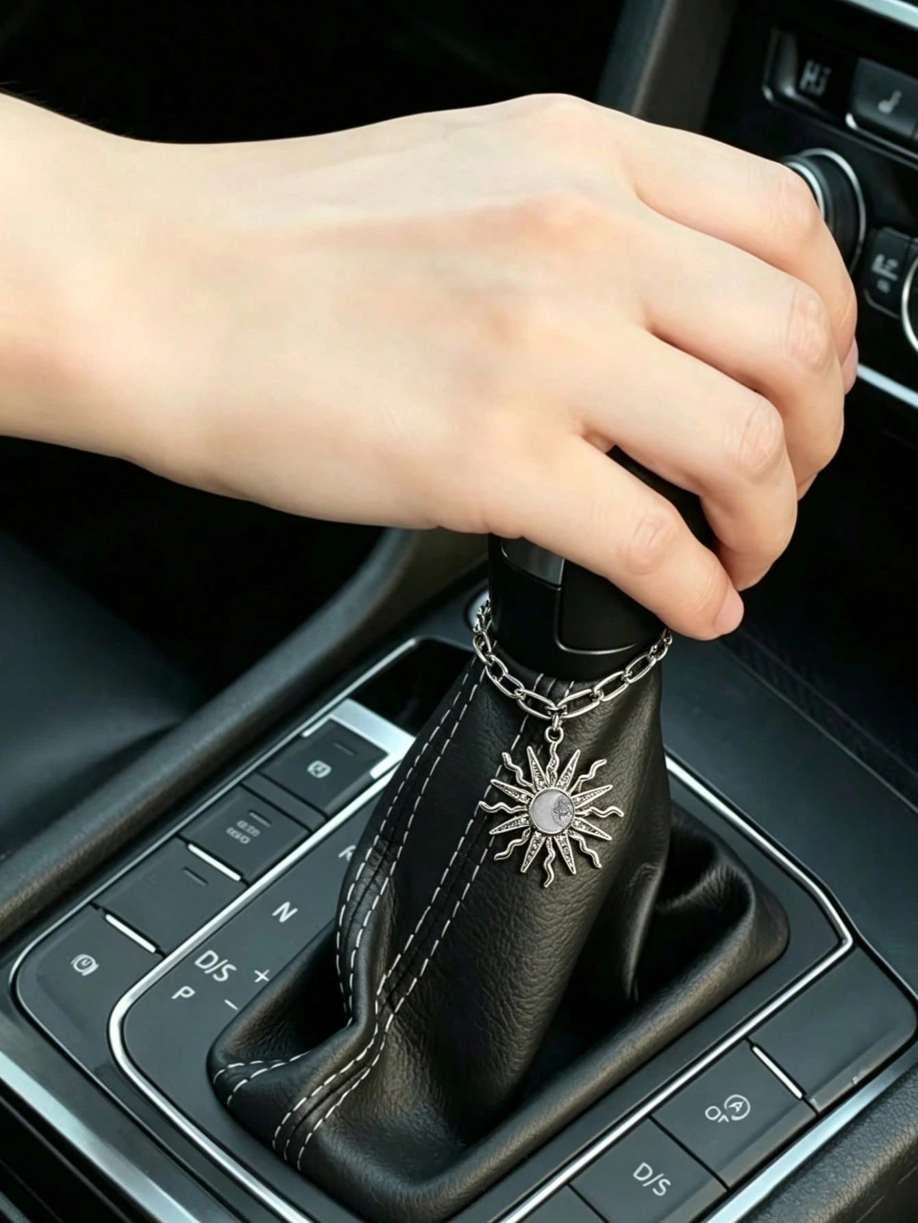1pc Alloy Rhinestone Sun Star Moon Car Gear Shift Decor, Car Interior Hanging Ornament, Car Decorative Accessory