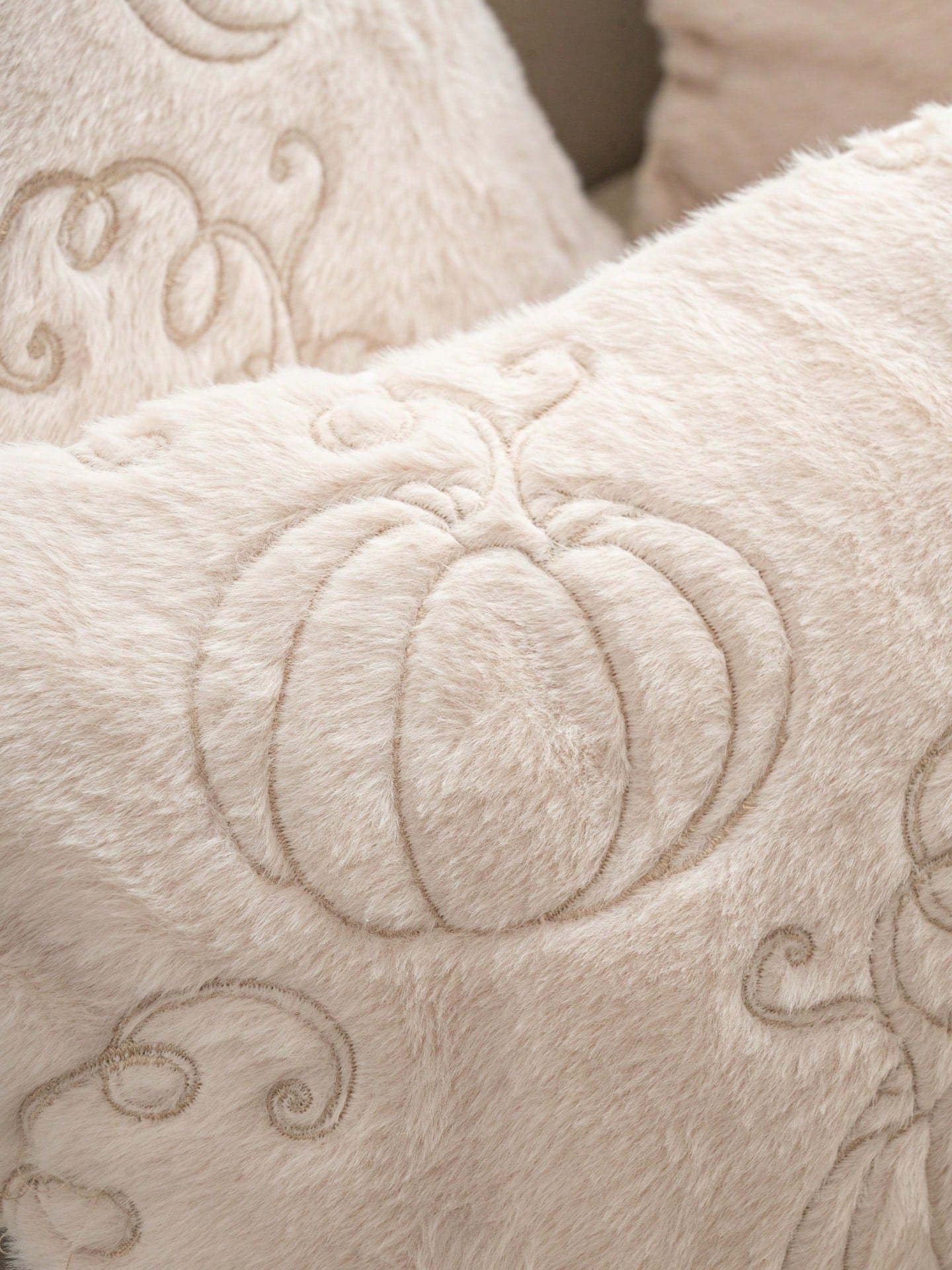 1pc Beige Faux Rabbit Hair Pumpkin Pillow Cover, 3D Embroidered Thanksgiving & Harvest Festival Theme, All-Season Decorative Cushion Cover For Living Room & Bedroom, No Insert