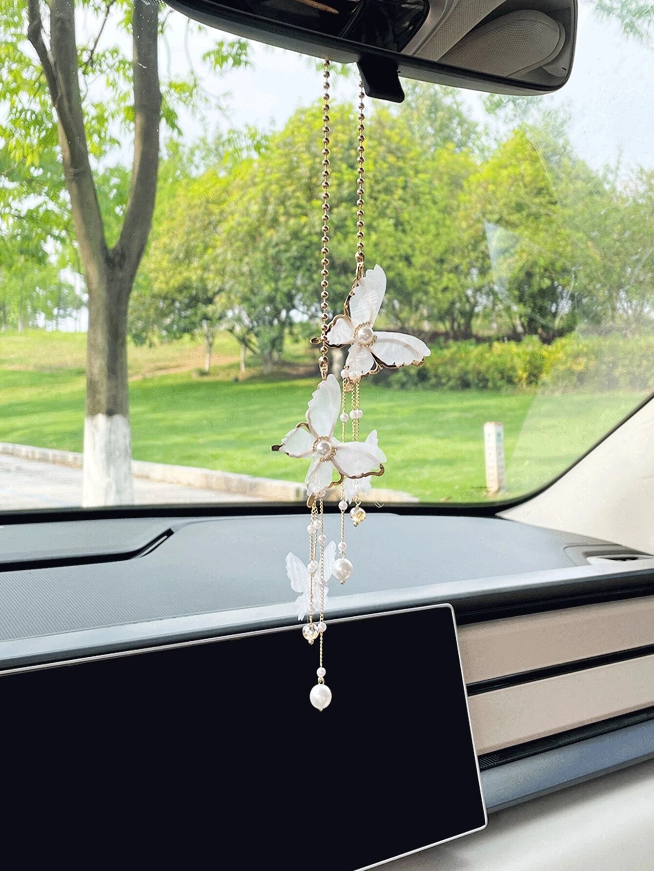 1pc Butterfly Car Pendant Rearview Mirror Decoration For Women