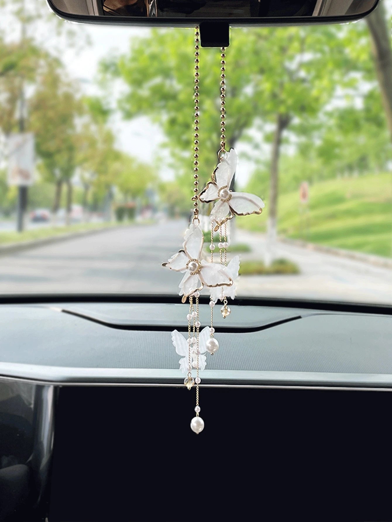 1pc Butterfly Car Pendant Rearview Mirror Decoration For Women