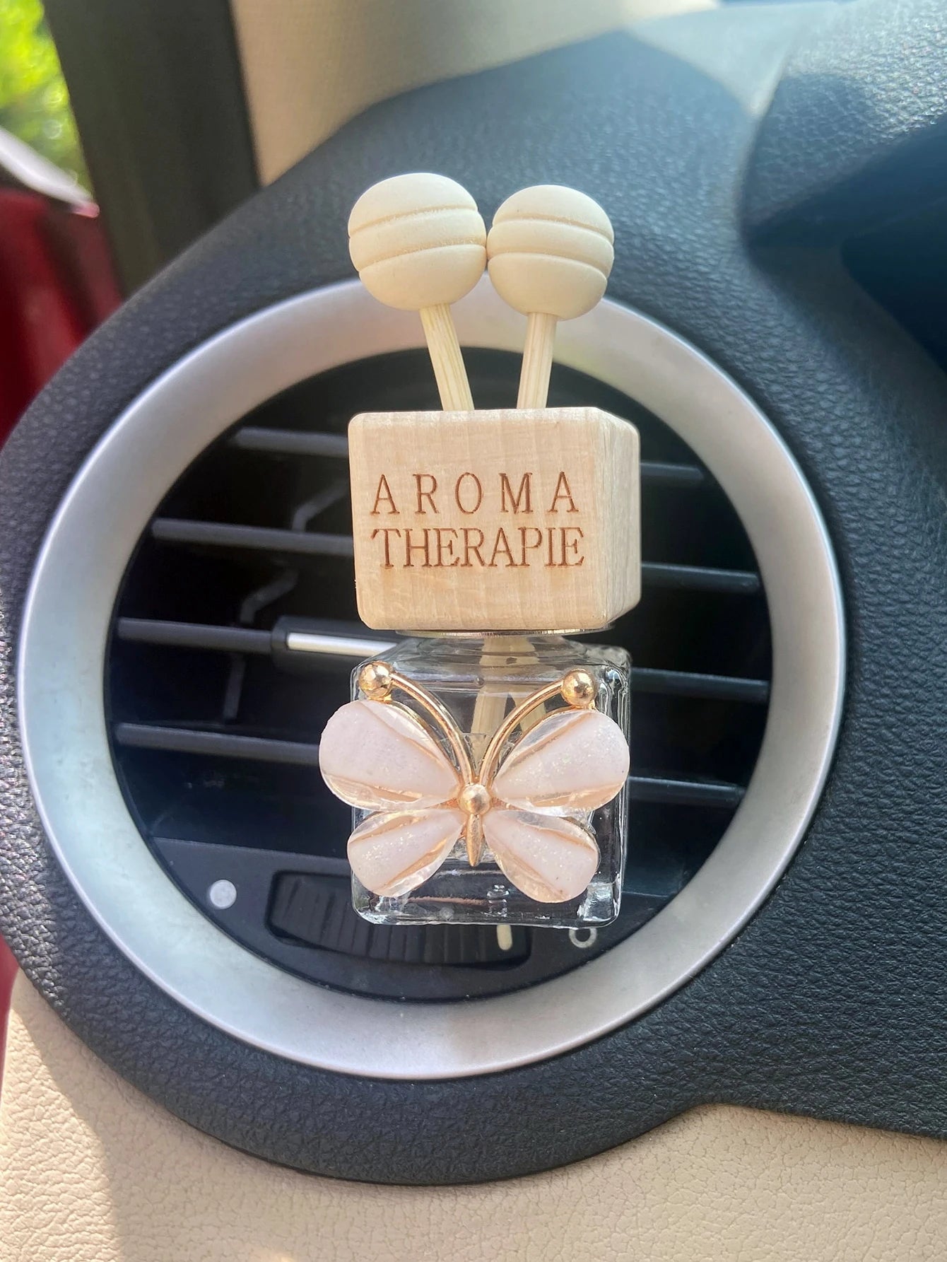 1pc Butterfly Decor Car Air Outlet Perfume Bottle