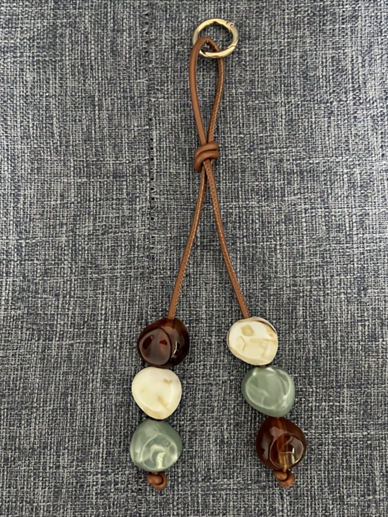 1pc Colorful Beaded Keychain, Suitable For Women's Bags- Metal Key Ring With Resin Beads, Vibrant Green, Blue, Orange And White Design, Durable And Fashionable, Can Be Used As Key, Wallet And Handbag