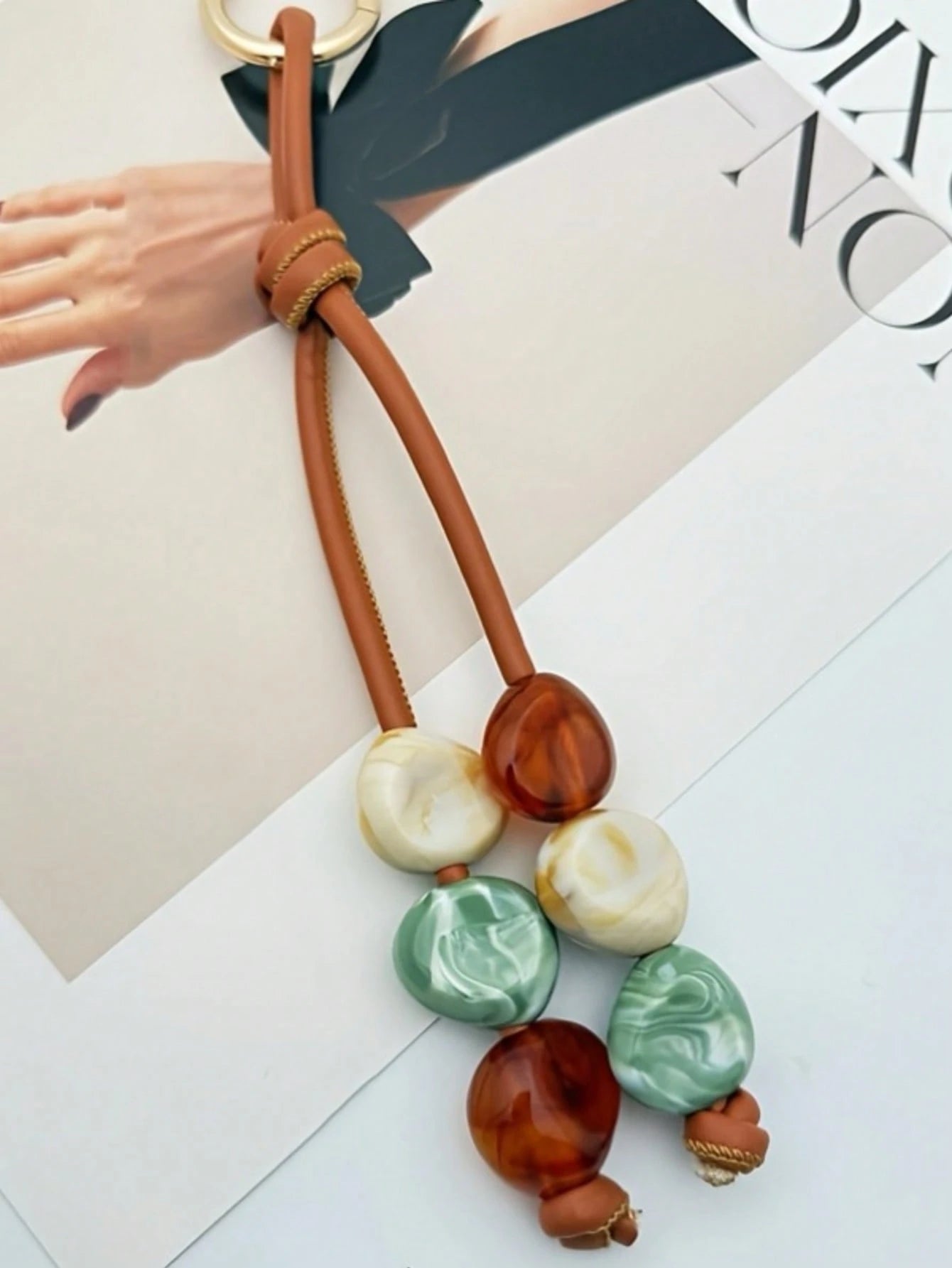 1pc Colorful Beaded Keychain, Suitable For Women's Bags- Metal Key Ring With Resin Beads, Vibrant Green, Blue, Orange And White Design, Durable And Fashionable, Can Be Used As Key, Wallet And Handbag