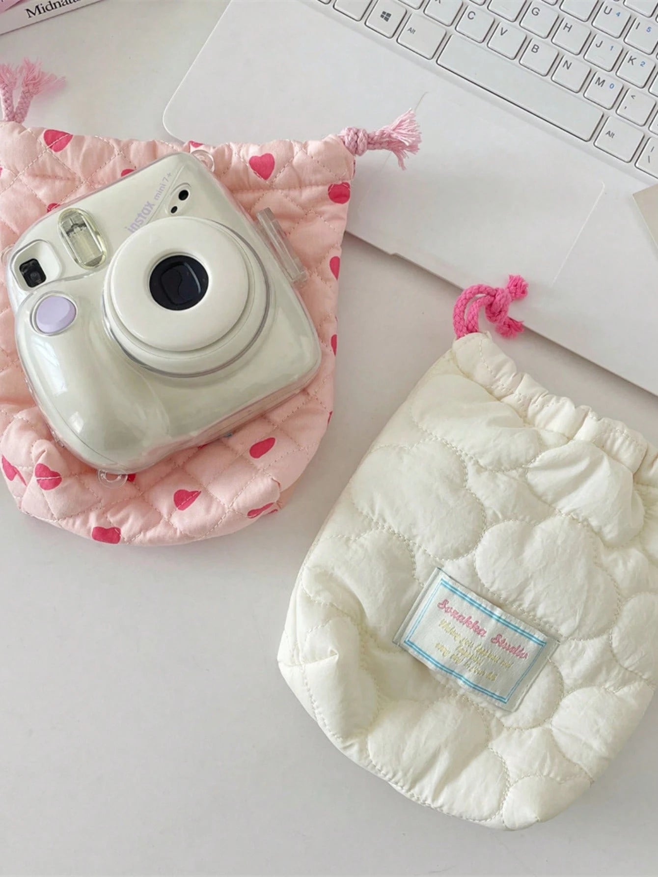 1pc Cute Quilted Camera Bag, CCD Storage Bag, Camera Bag, Soft Material, Anti-Drop & Dust-Proof, Small Pouch, Suitable For Black Card Camera Storage, Minimalist & Portable, Anti-Drop & Scratch-Resista