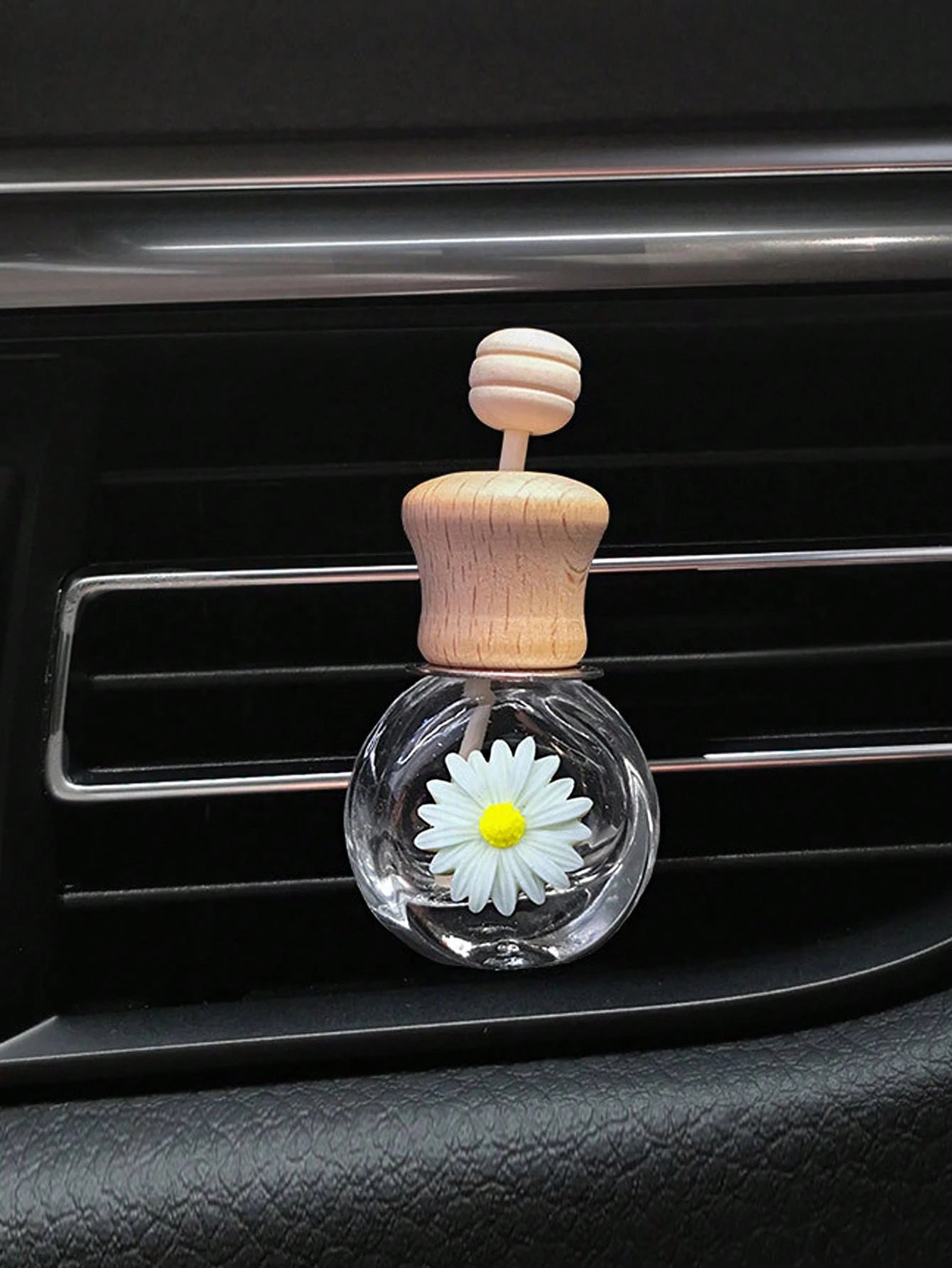1pc Daisy Fragrance Bottle Car Air Vent Fragrance Diffuser With Clip, Empty Essential Oil Container Car Interior Decoration