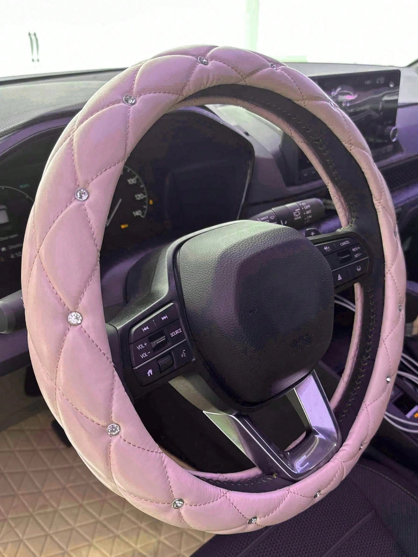 1pc Diamond Leather Shiny Universal Car Steering Wheel Cover 15 Inch- Black & White