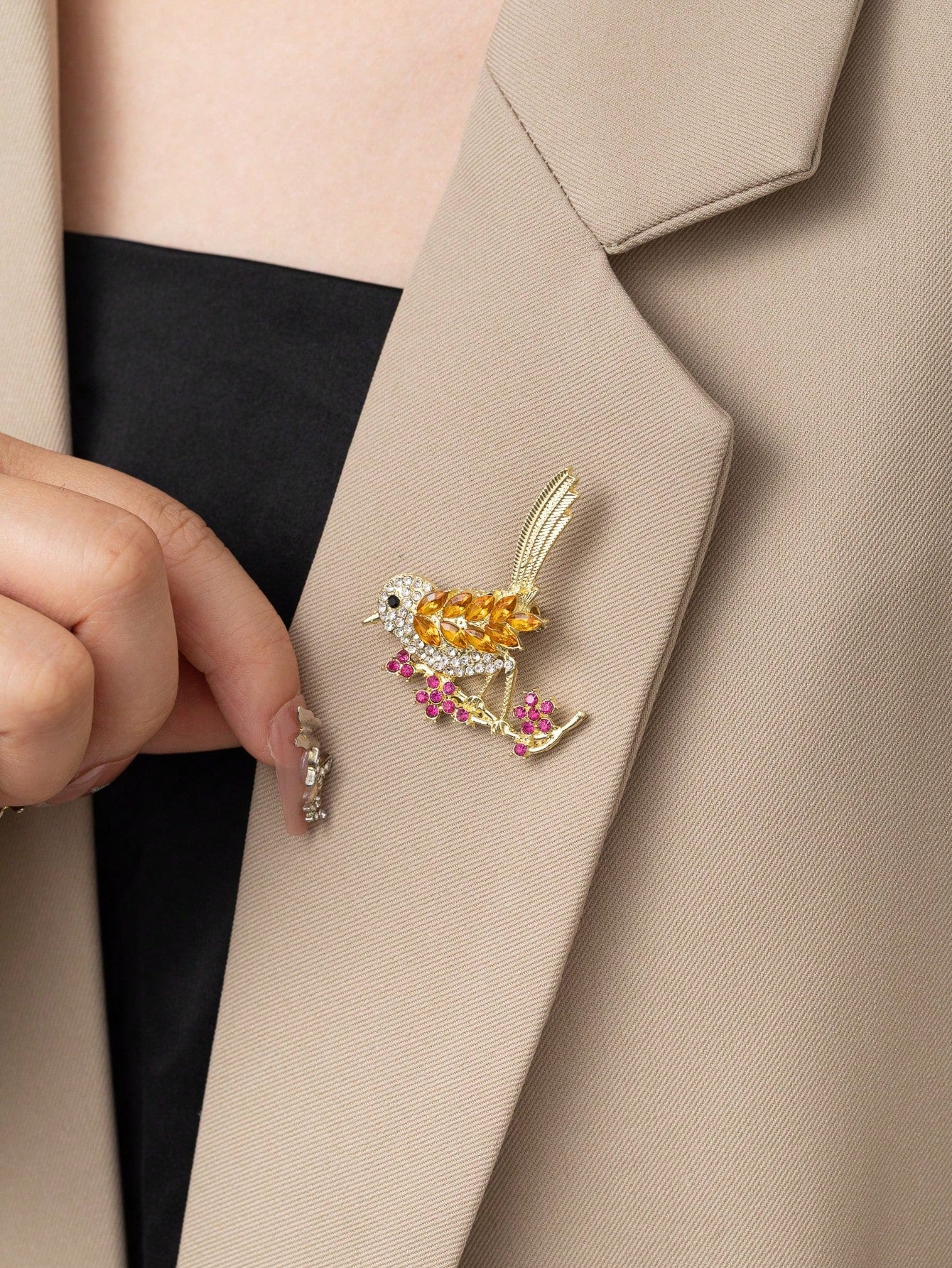 1pc Elegant Luxury Crystal Magpie Bird Brooch, Exquisite Fashion Clothing Pin Accessory- Perfect Gift Dress Accessories Pin For Clothes Bag Charm School Office Accessories Shirts Jacket Jewelry Chris