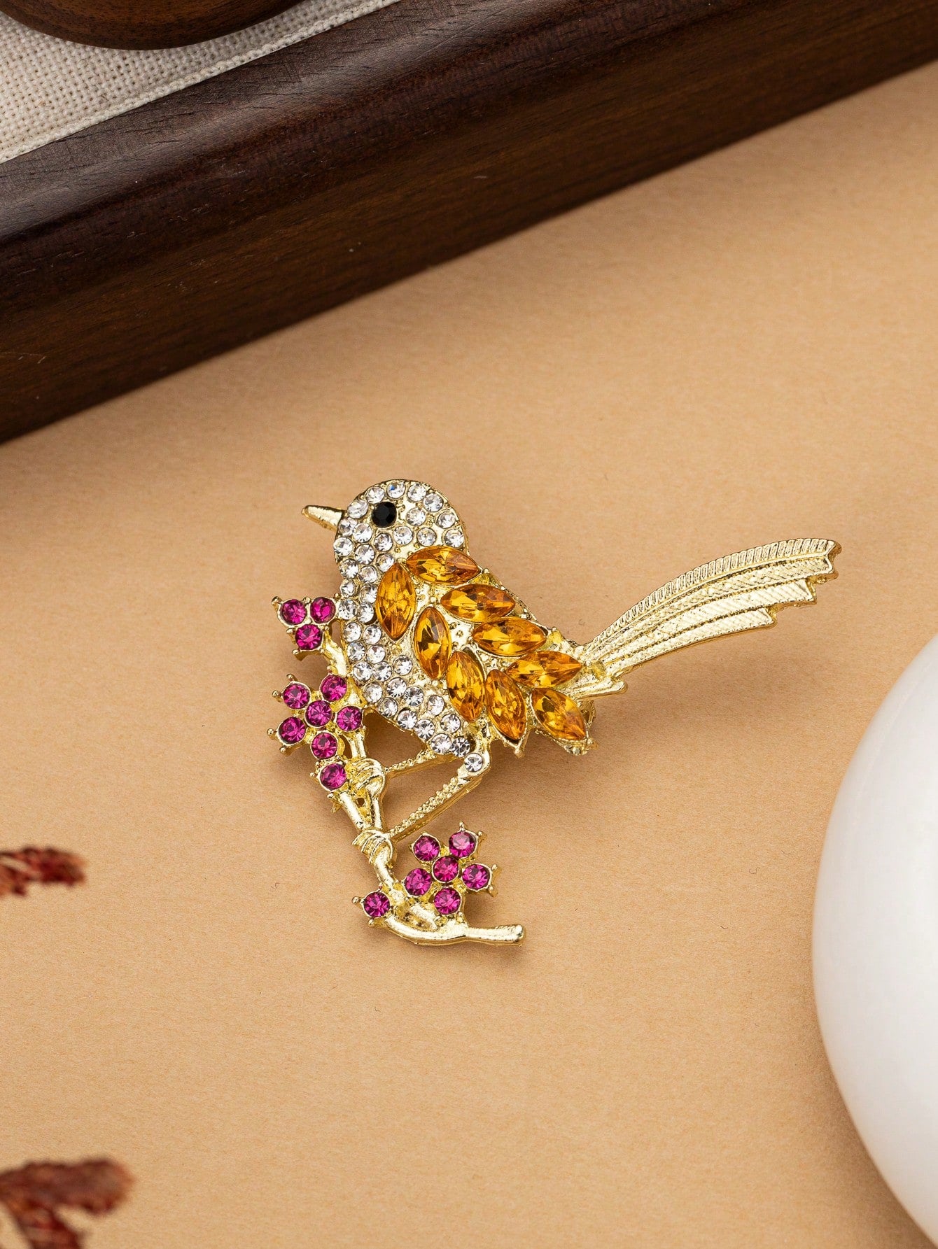 1pc Elegant Luxury Crystal Magpie Bird Brooch, Exquisite Fashion Clothing Pin Accessory- Perfect Gift Dress Accessories Pin For Clothes Bag Charm School Office Accessories Shirts Jacket Jewelry Chris