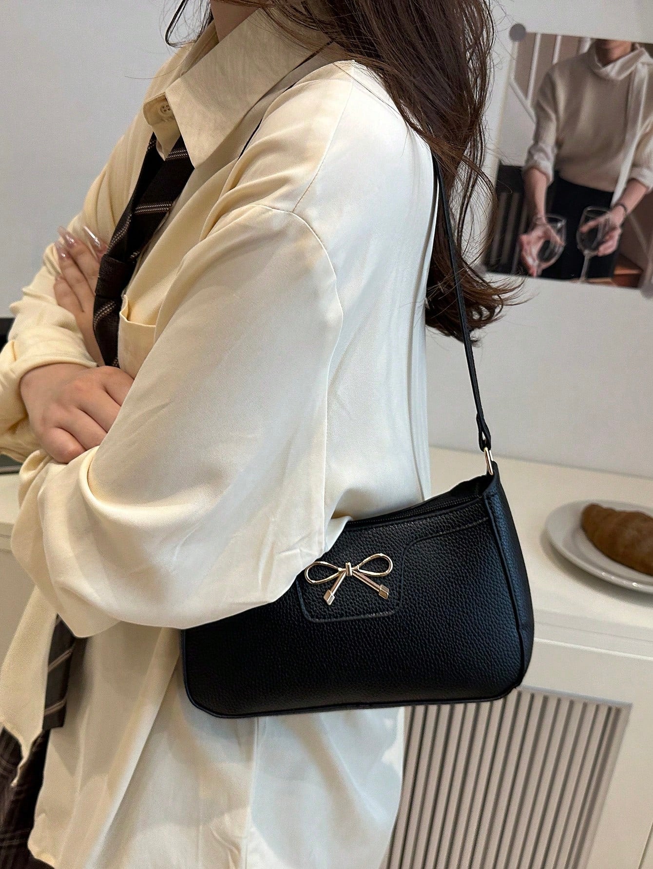 1pc Elegant Women's Crescent Shaped Shoulder Bag, Casual Fashion Artificial Leather Underarm Bag, Polyester Lining, Solid Color Zipper Handbag, Suitable For Various Occasions