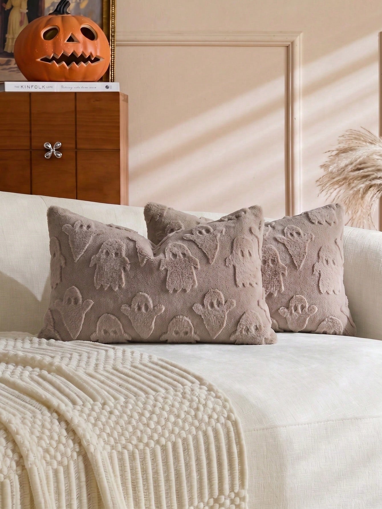 1pc Halloween Ghost Decorative Pillowcase, Front Jacquard Faux Rabbit Fur Ghost, Back Dutch Velvet Fabric, Square Cushion Cover, Holiday Home Pillowcase Decor, Soft Comfortable Velvet Fabric, Modern D