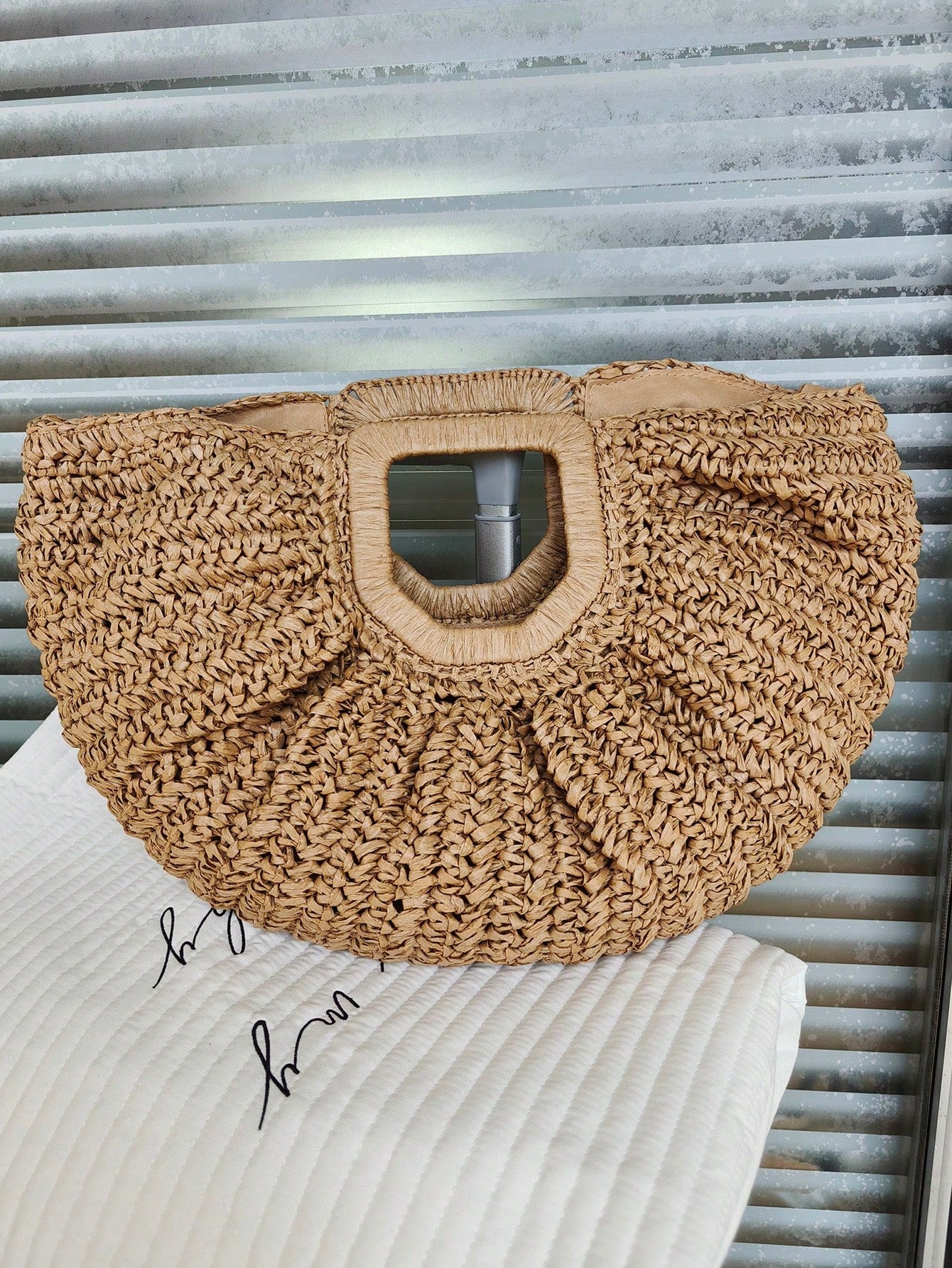 1pc Large Capacity Pleated Semi-Circle Woven Tote Bag, Solid Color, Fashion Straw Handbag For Women, Suitable For Beach, Travel, Daily Shopping, Great Mother's Day Gift, Straw Bag