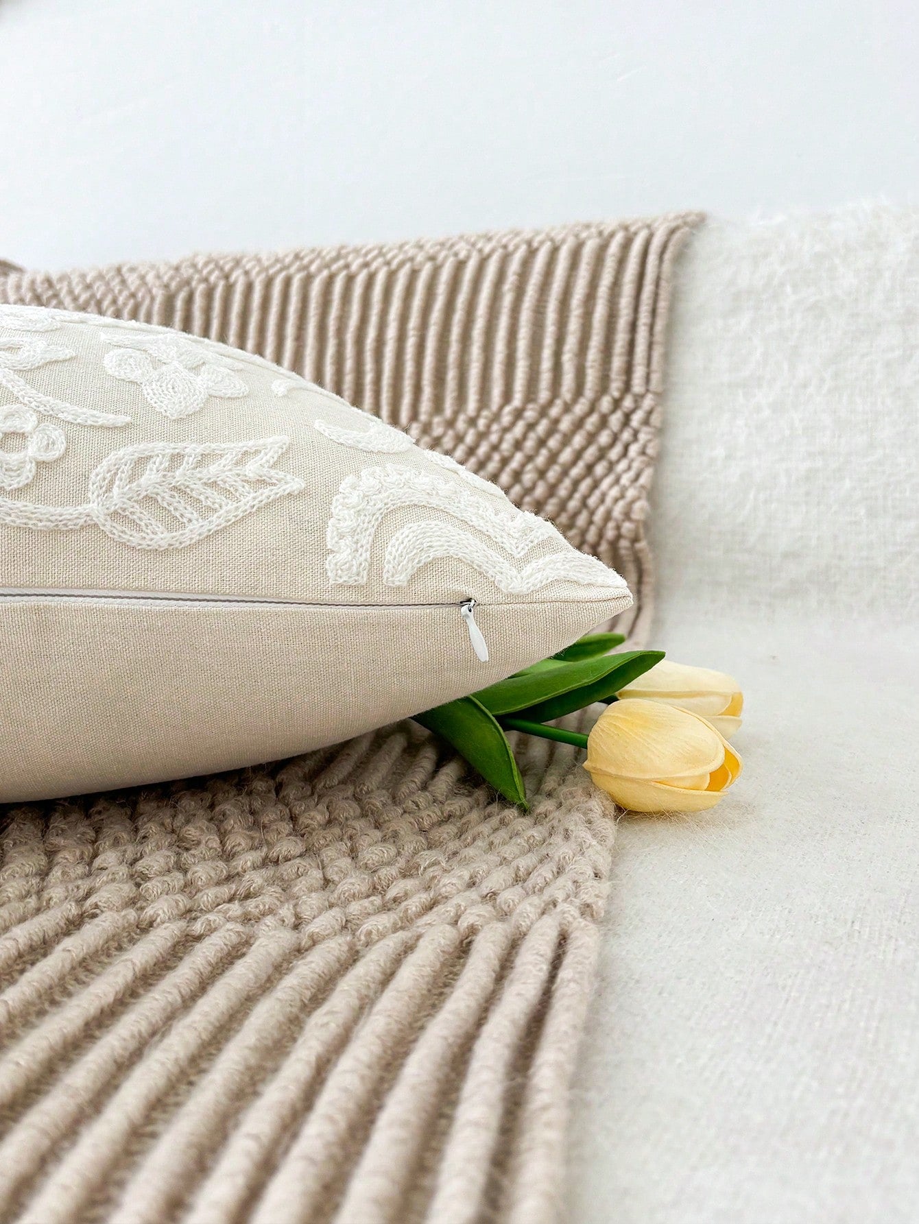 1pc Mandala Flower Exquisite Embroidery Cushion Cover, Various Sizes, Pillow Core Not Included, Suitable For Multiple Rooms