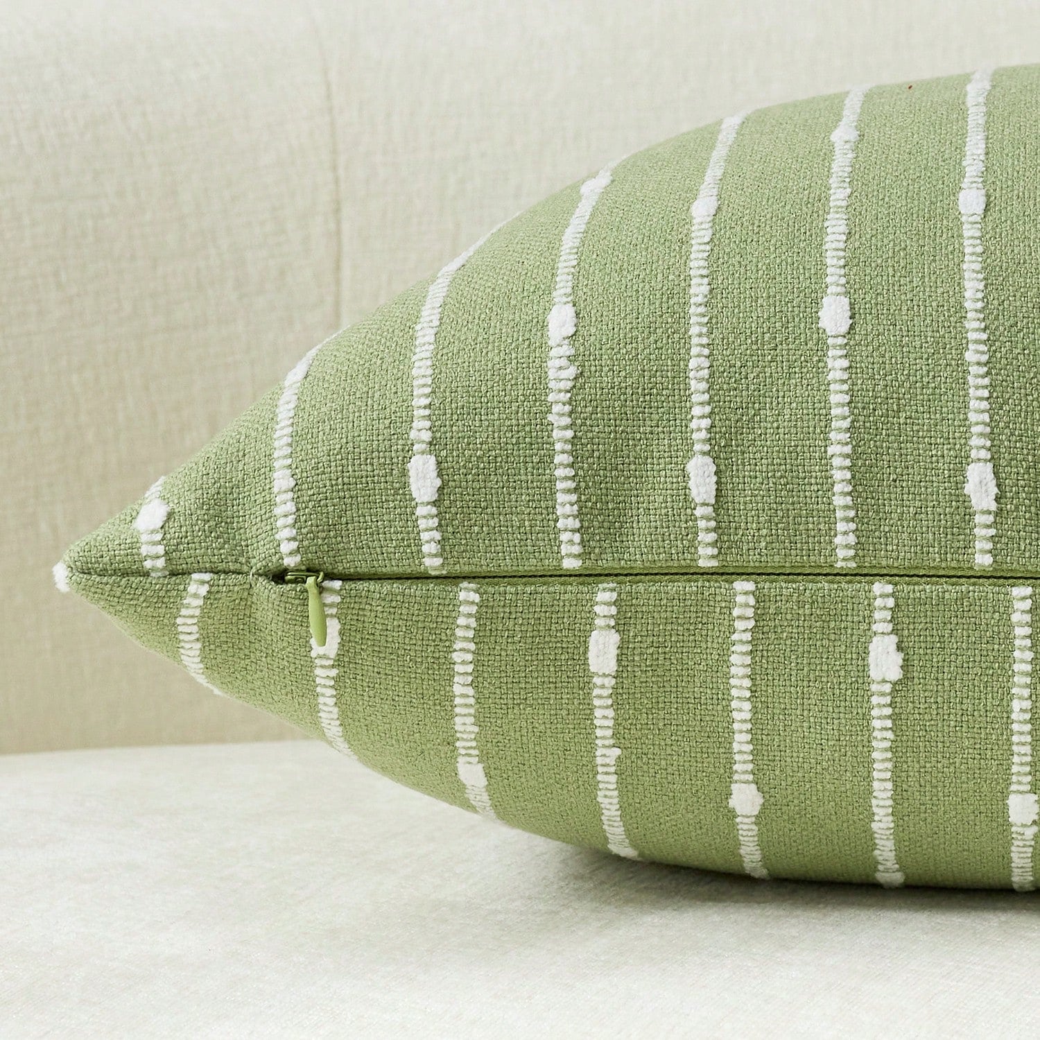 1pc Matcha Green (Without Filler) Decorative Jacquard Velvet Cushion Cover, Comfortable Modern Striped Texture Pillow Sham, Suitable For Sofa, Bedroom, Living Room, Showroom, Applicable For Spring, Su