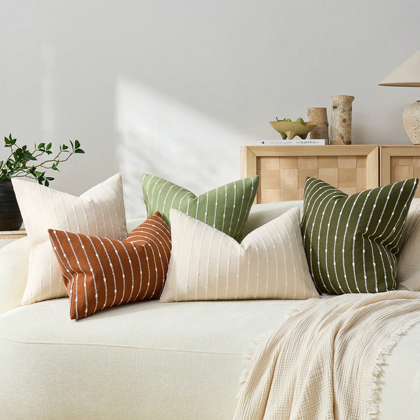 1pc Matcha Green (Without Filler) Decorative Jacquard Velvet Cushion Cover, Comfortable Modern Striped Texture Pillow Sham, Suitable For Sofa, Bedroom, Living Room, Showroom, Applicable For Spring, Su