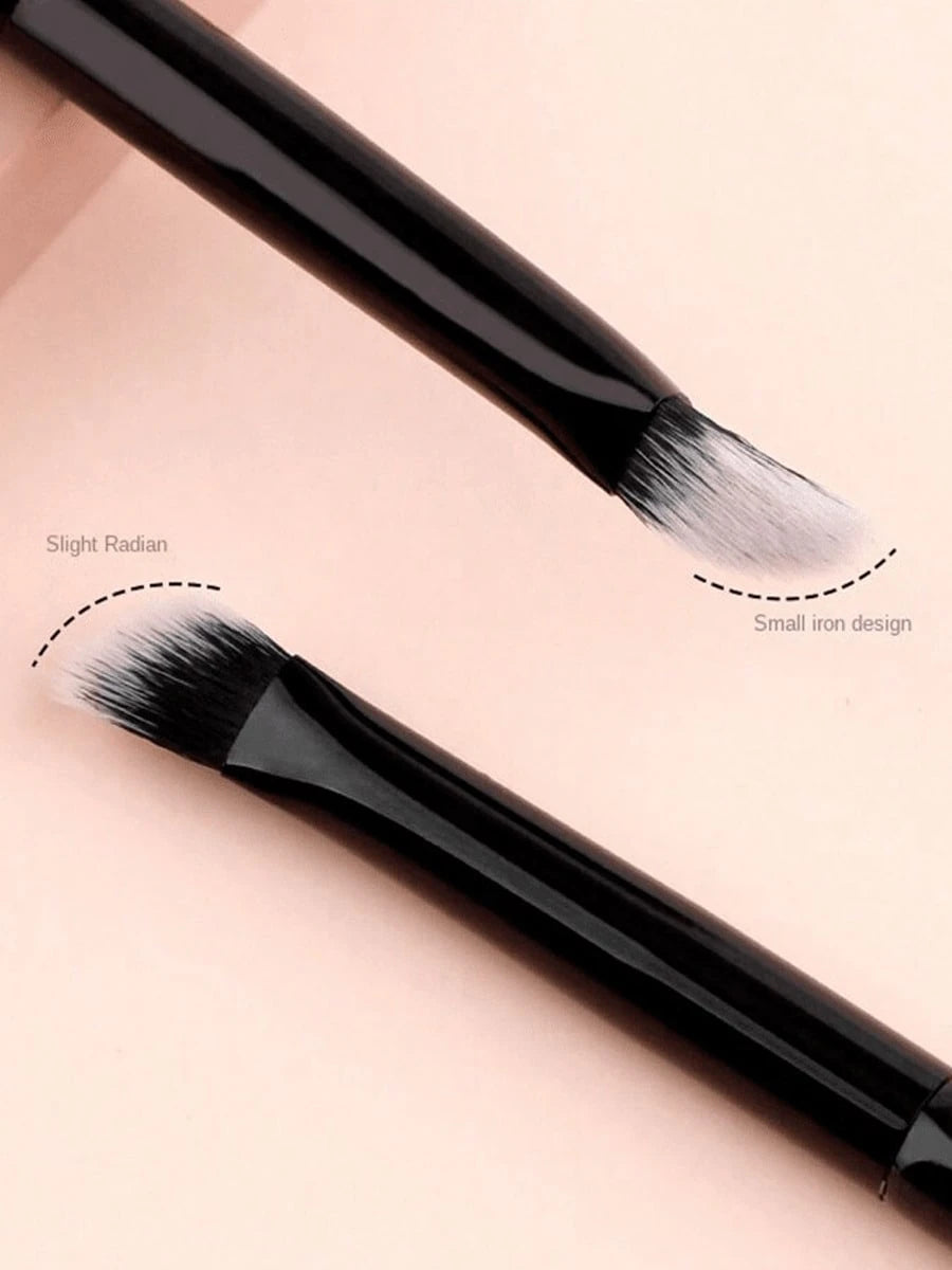 1pc Mini Angled Concealer Brush, Suitable For Powder Foundation, Concealer