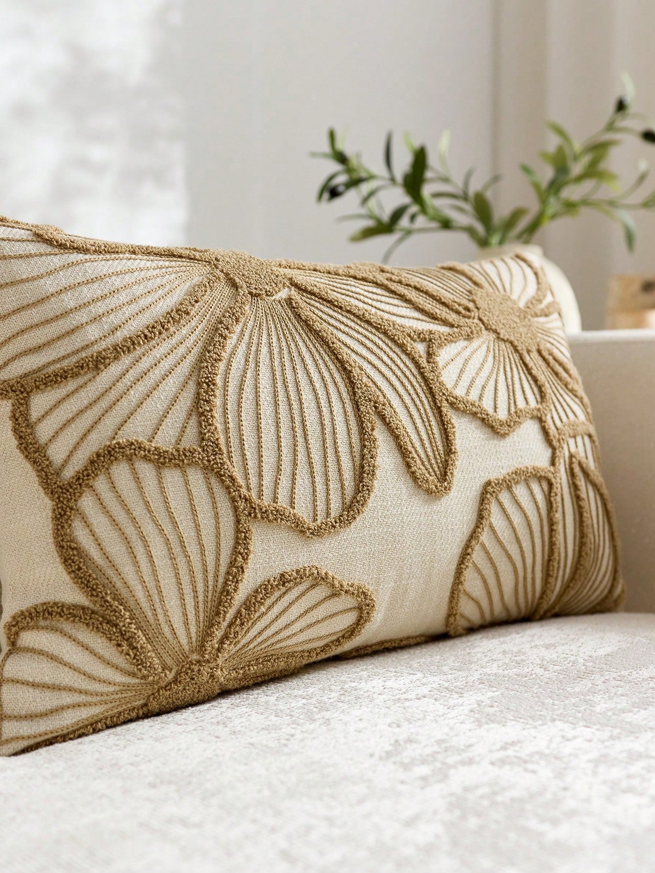 1pc Modern Minimalist Beige Floral Embroidered Throw Pillow Cover, Spring/Summer Floral Cushion Cover, Suitable For Indoor Decor, All Season Pillow Cover, Pillow Insert Not Included