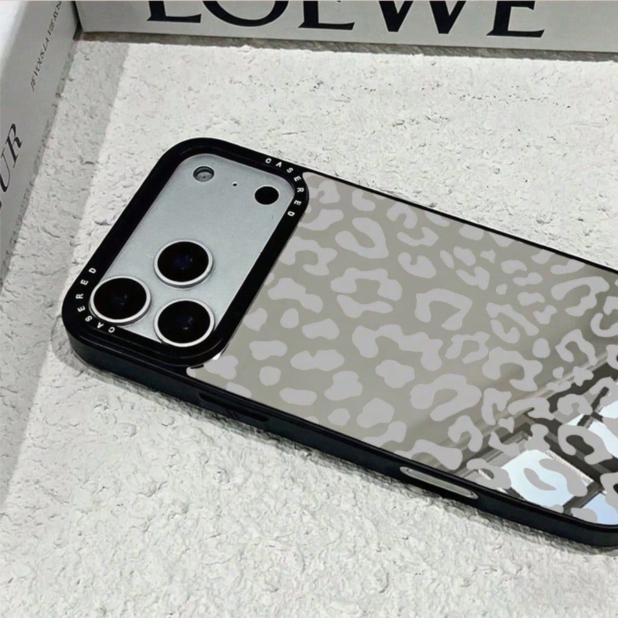 1pc New Silver Mirror Phone Case Full Screen Light Gray Leopard Print Creative Pattern Premium Anti-Drop Protective Cover Large Camera Hole Soft Edge Hard Shell Suitable For IPhone 17/Air/17Pro/17PROM