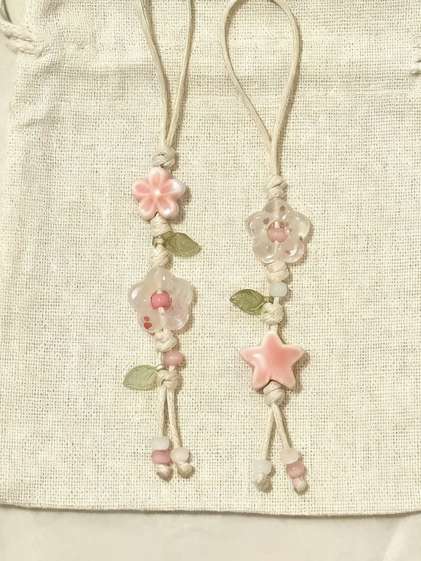 1pc Pink Crystal Jade Floral Green Leaf Spring Limited Mobile Phone Lanyard Designed For Women Compatible Bag Pendant Keychain Camera Ccd Decoration Gifts For Mother, Family, Friends, Birthday, Holida