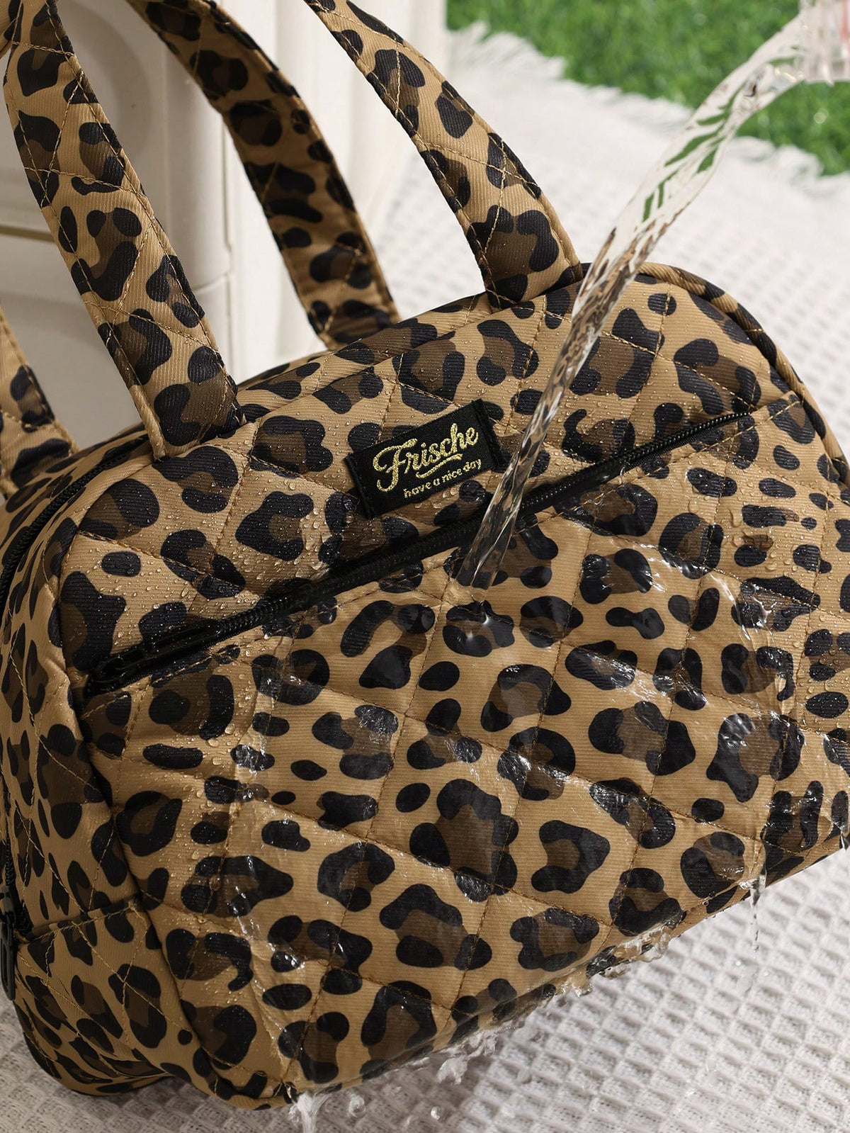 1pc Polka Dot & Bow Print Soft Fluffy Insulated Lunch Bag, Large Capacity Multi-Pocket Portable Bento Bag, Commute School Picnic Thermal Handbag, Fashionable Highly Attractive College Style, Cute Food