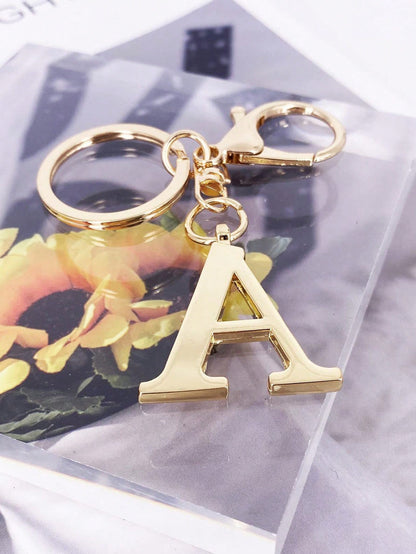 1pc Premium Elegant Gold Letter Keychain, A-Z Alphabet 3D Pendant, Fashionable Alloy Keyring, Bag/Backpack Charm, Car Key Chain, Perfect Accessory For Women, Great Gift For Couples, Friends, Family, C