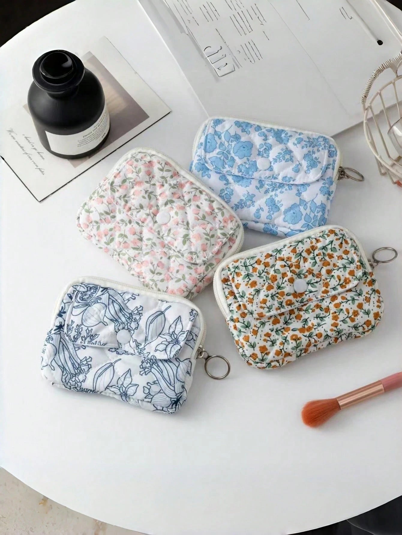 1Pc Quilted Camera Bag CCD Storage Bag Camera Case Mini Cute Square Cosmetic Bag Camera Dust Proof Storage Bag Camera Pouch Women Lipstick Sanitary Napkins Storage Pouch Small Makeup Zipper Bags Coin