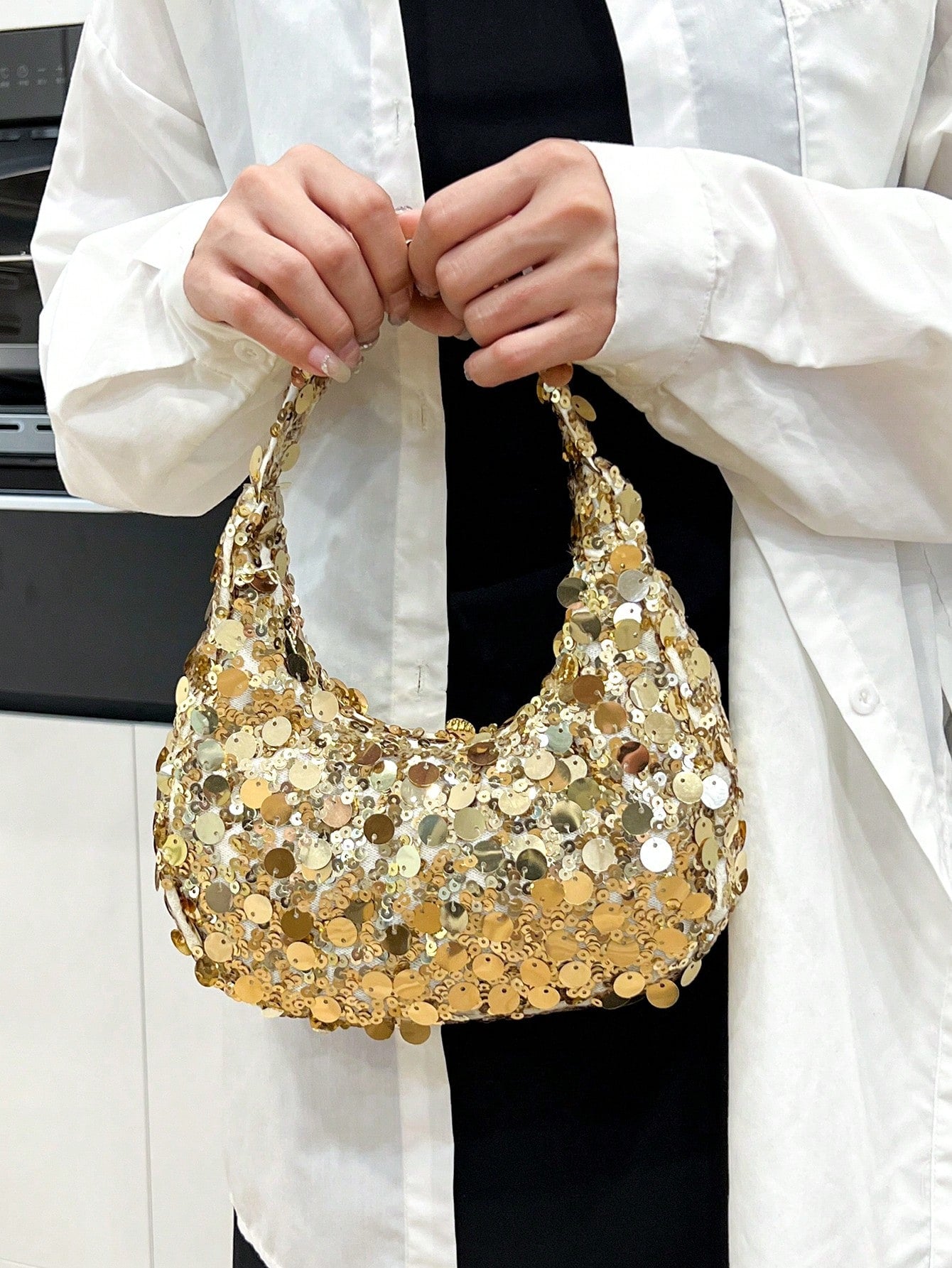 1pc Quilted Zipper Closure PVC Sequin Crescent Bag, Fashion Design Tote Sequin Bag For Women, Stylish Clutch Evening Bag, New Versatile Shiny Large Capacity Party Bag, Luminous Semicircle Clutch Suita